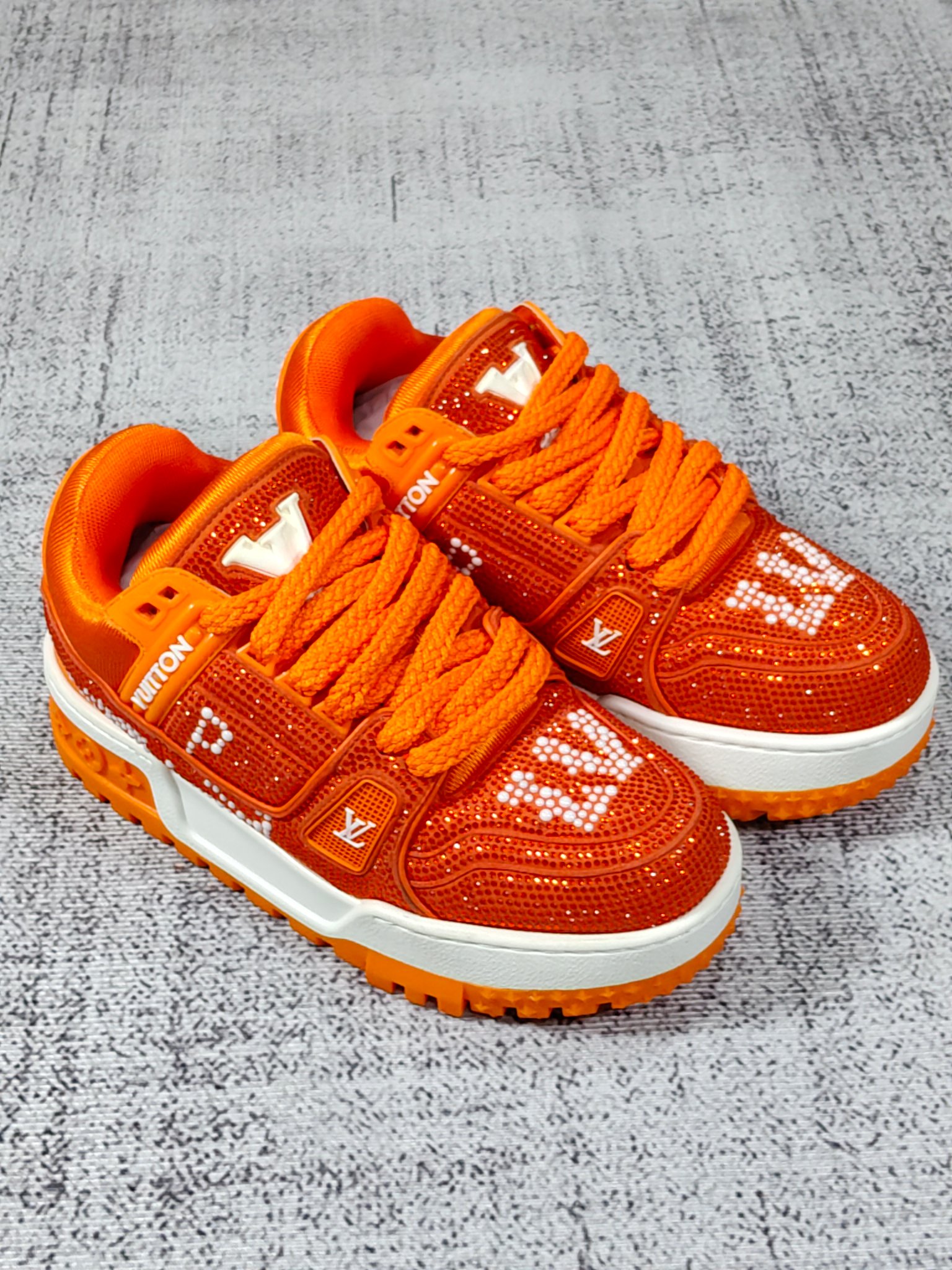 NO:357396,Real price LV Fat Ding Diamond Shoes Factory real photos Factory direct sales One piece delivery agent No middlemen making a difference Female 35--40 Size male 39---45 Size female 41 42 Customized not support return and exchange male 38 46 Customized not support return and exchange, louis vuitton19860909实价 LV 胖丁钻鞋 工厂实拍 工厂直销 一件代发 绝无中间商赚差价  女 35---40 码男39----45 码 女 41 42 定做不支持退换男 38 46 定做不支持退换,,louis vuitton,Men's shoes