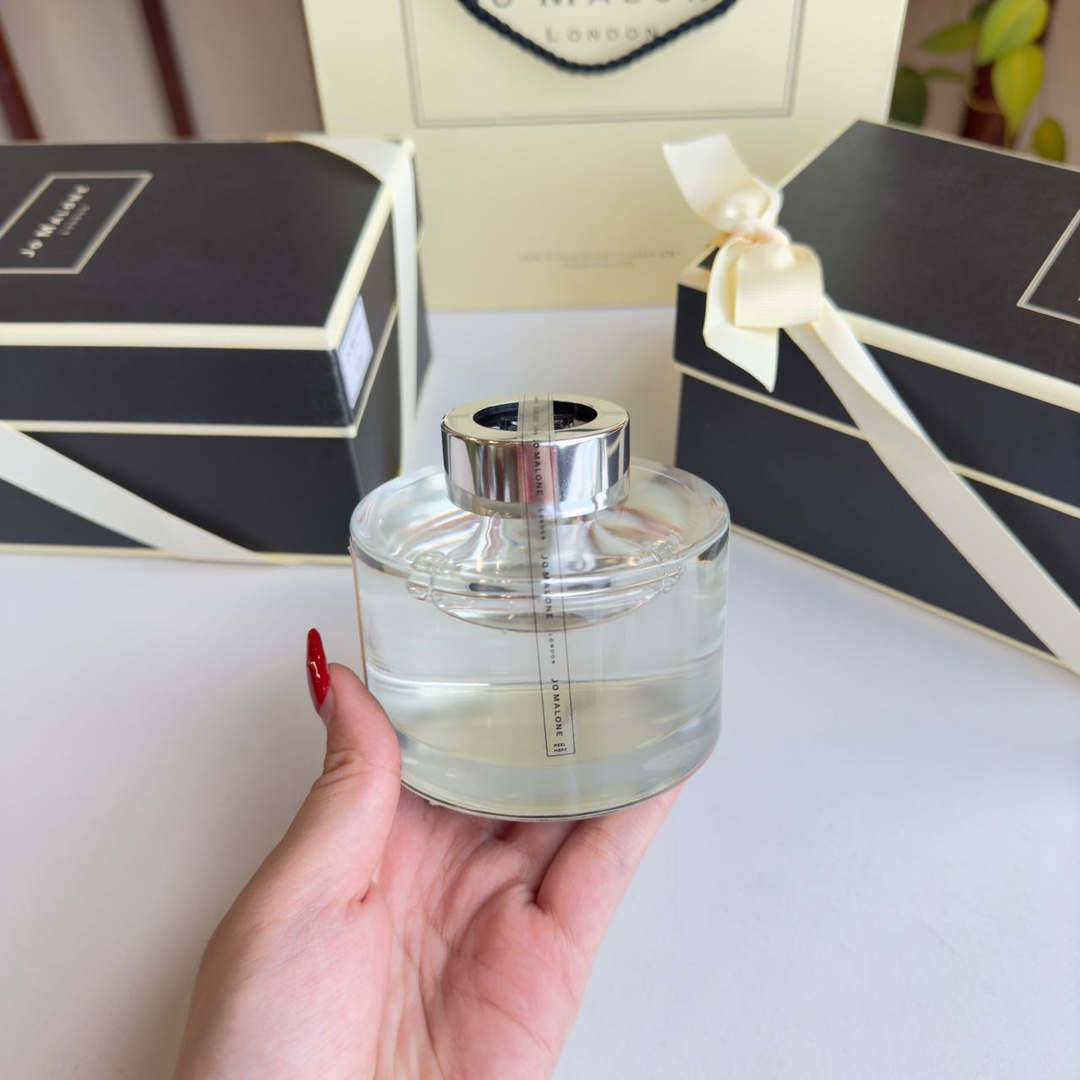 Jimmy Choo Haute Couture Artisanal Perfumery Haute Fragrance Scent 4