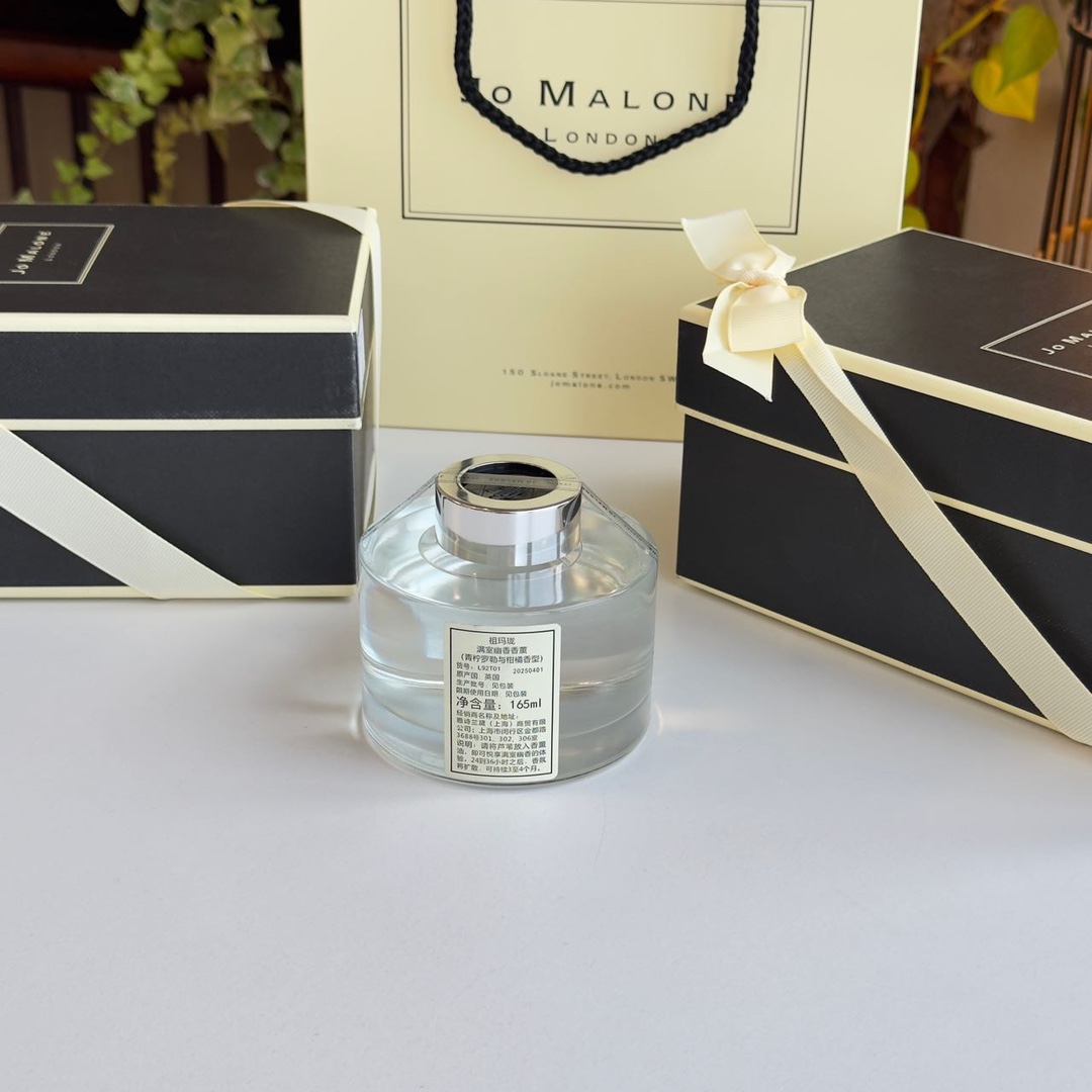 Manolo Blahnik Haute Couture Haute Couture Ready-to-Wear Clothing Dress 2