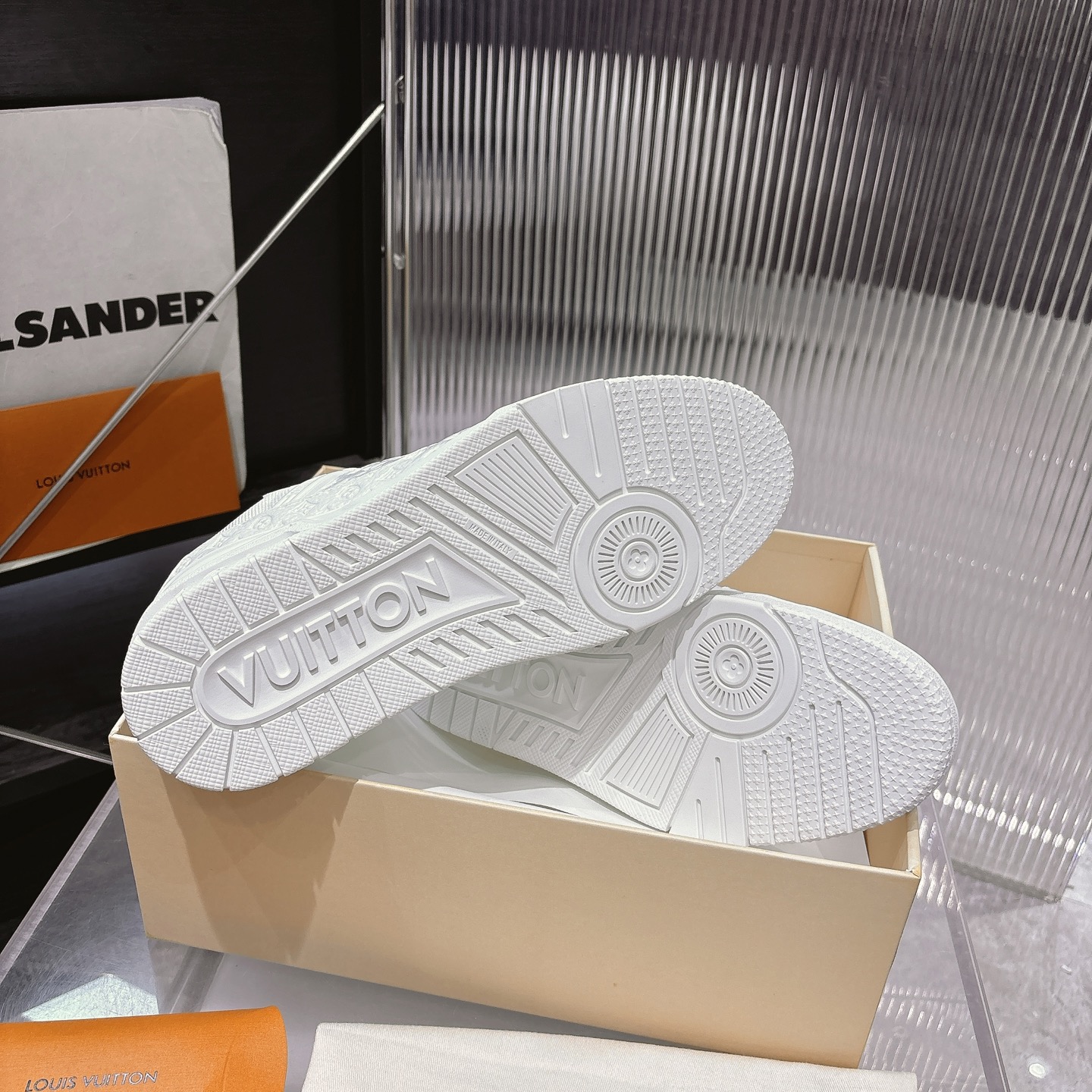 Louis Vuitton Sneakers