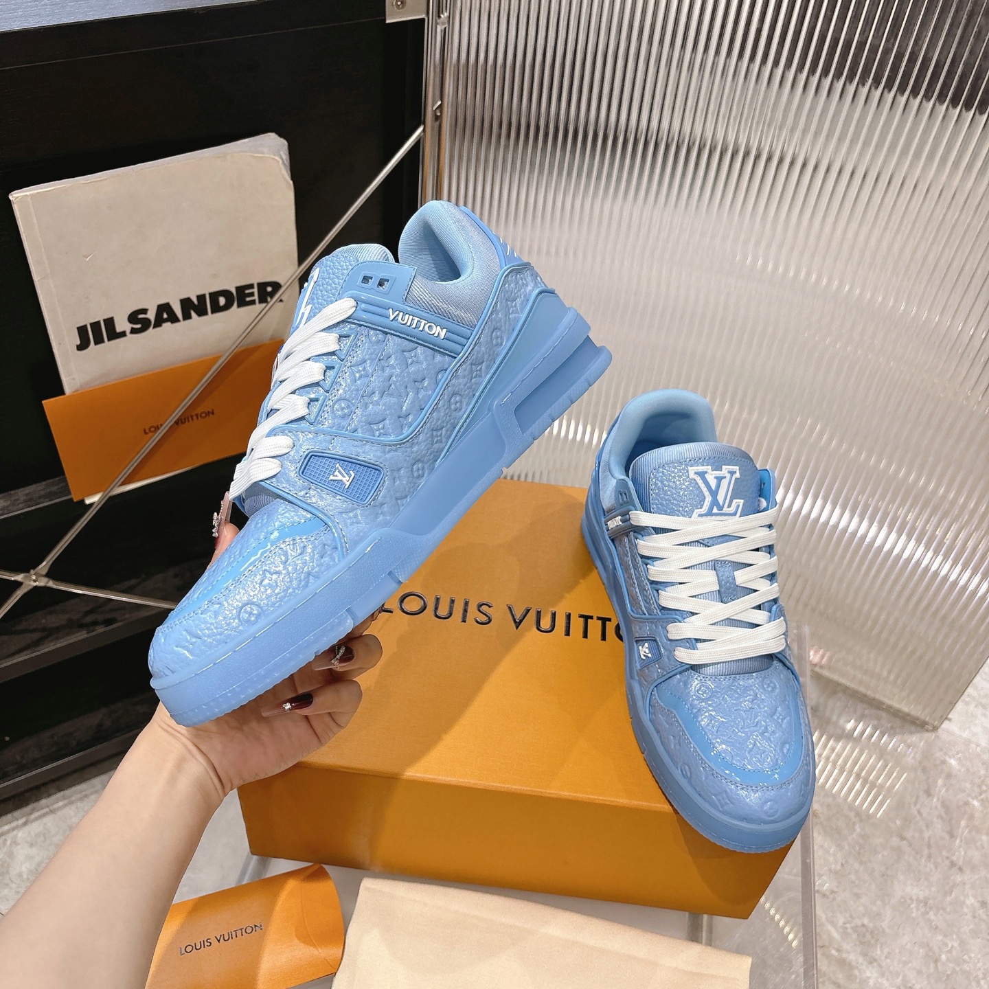 Louis Vuitton Sneakers