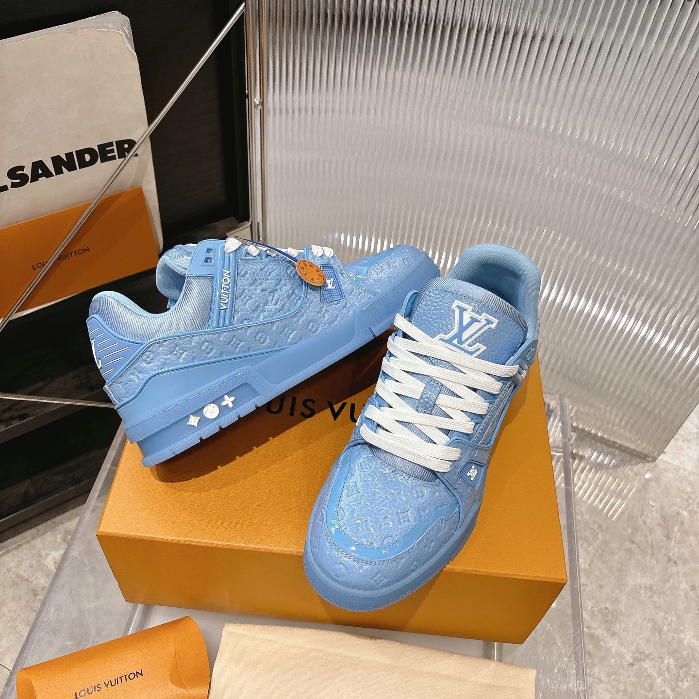 Louis Vuitton Sneakers