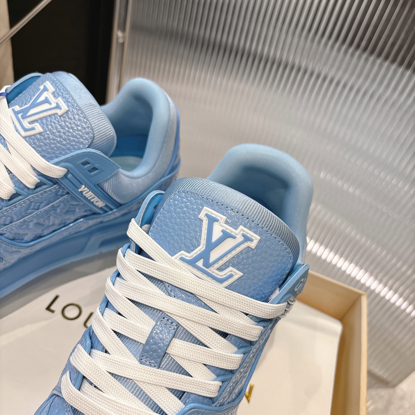 Louis Vuitton Sneakers