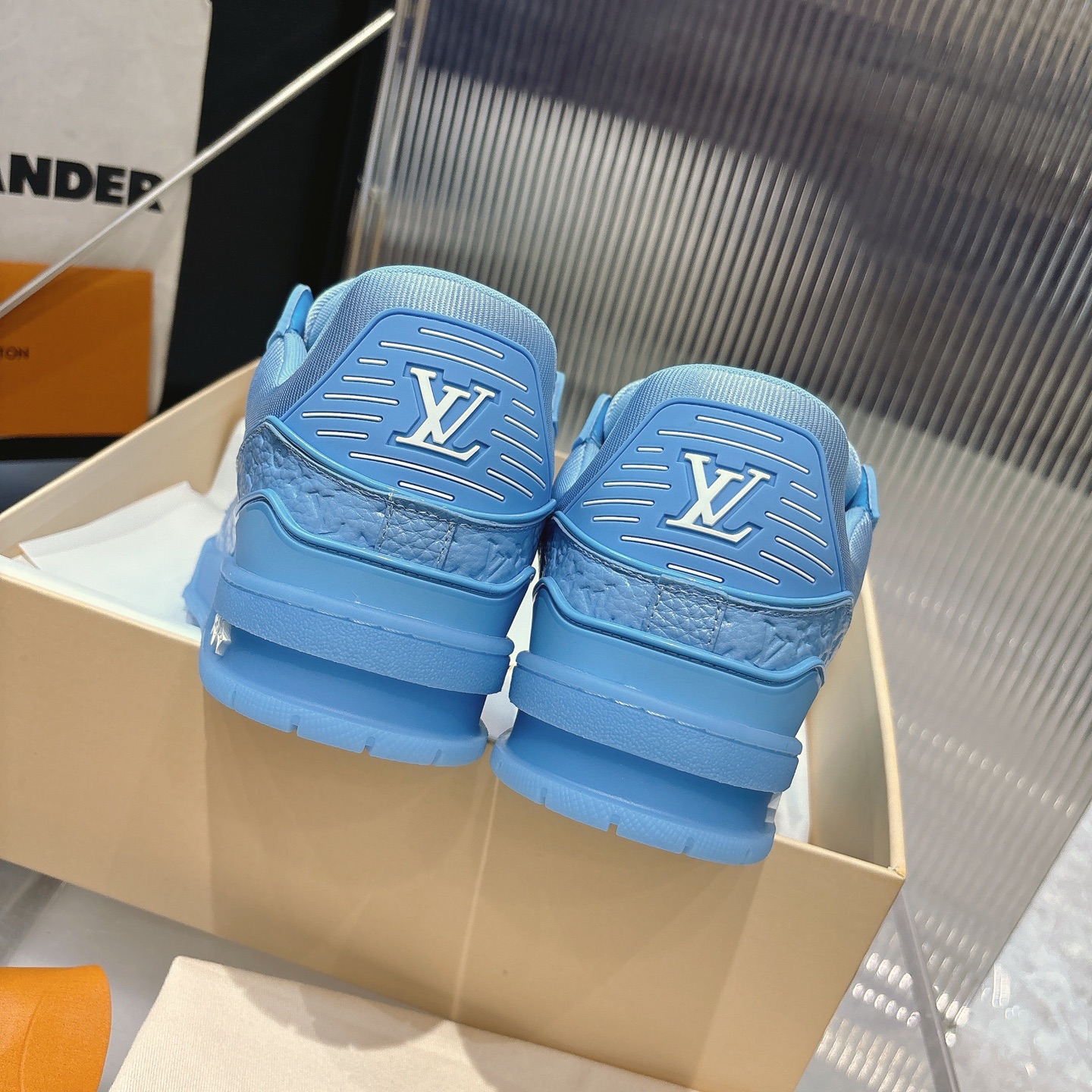 Louis Vuitton Sneakers