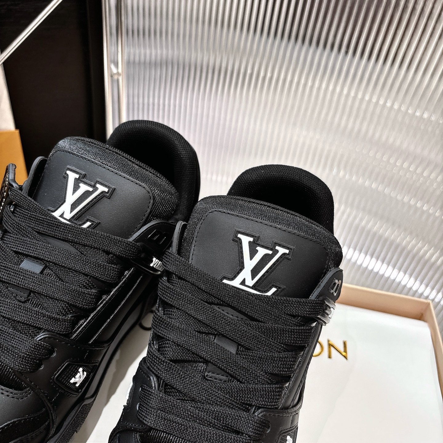 Louis Vuitton Sneakers