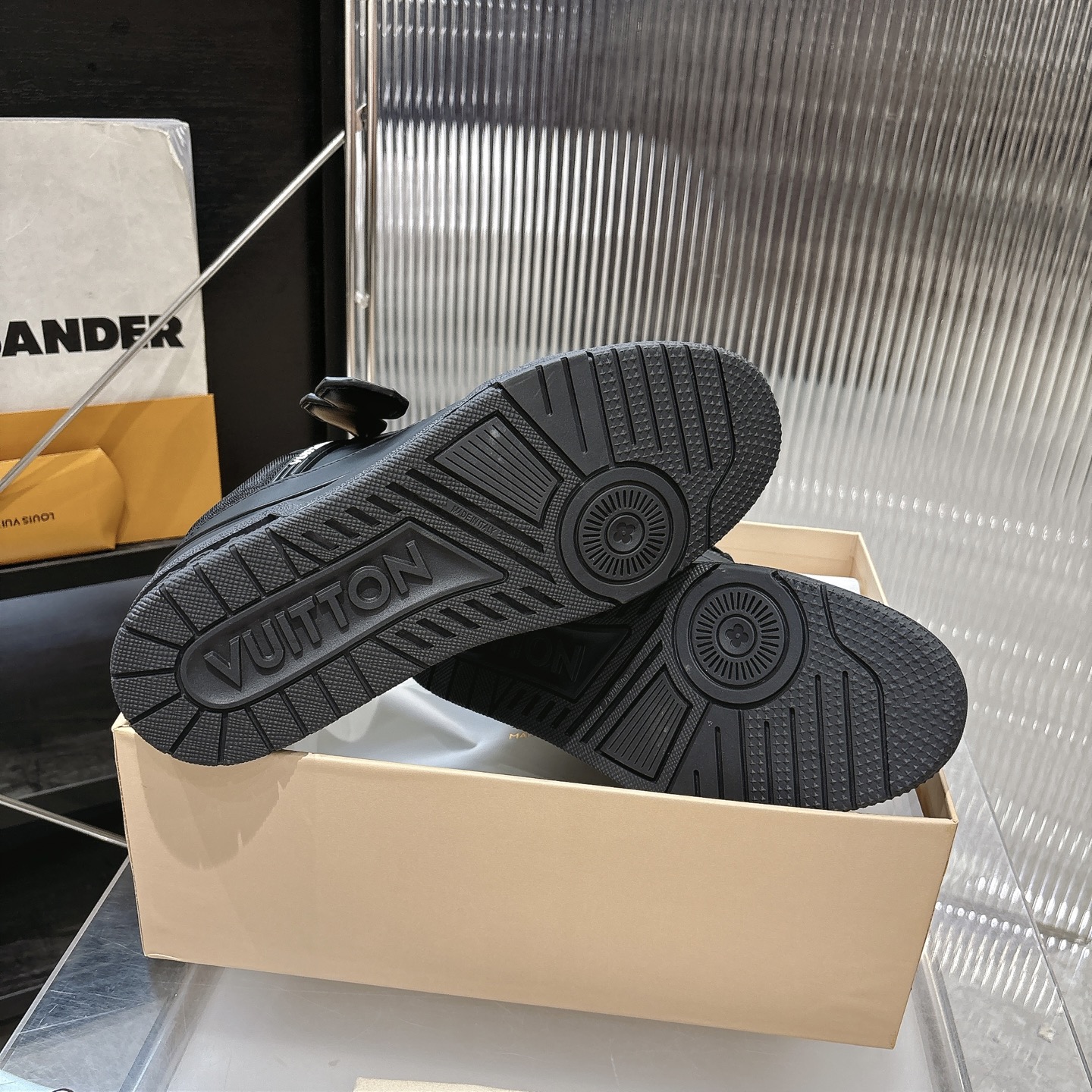 Louis Vuitton Sneakers