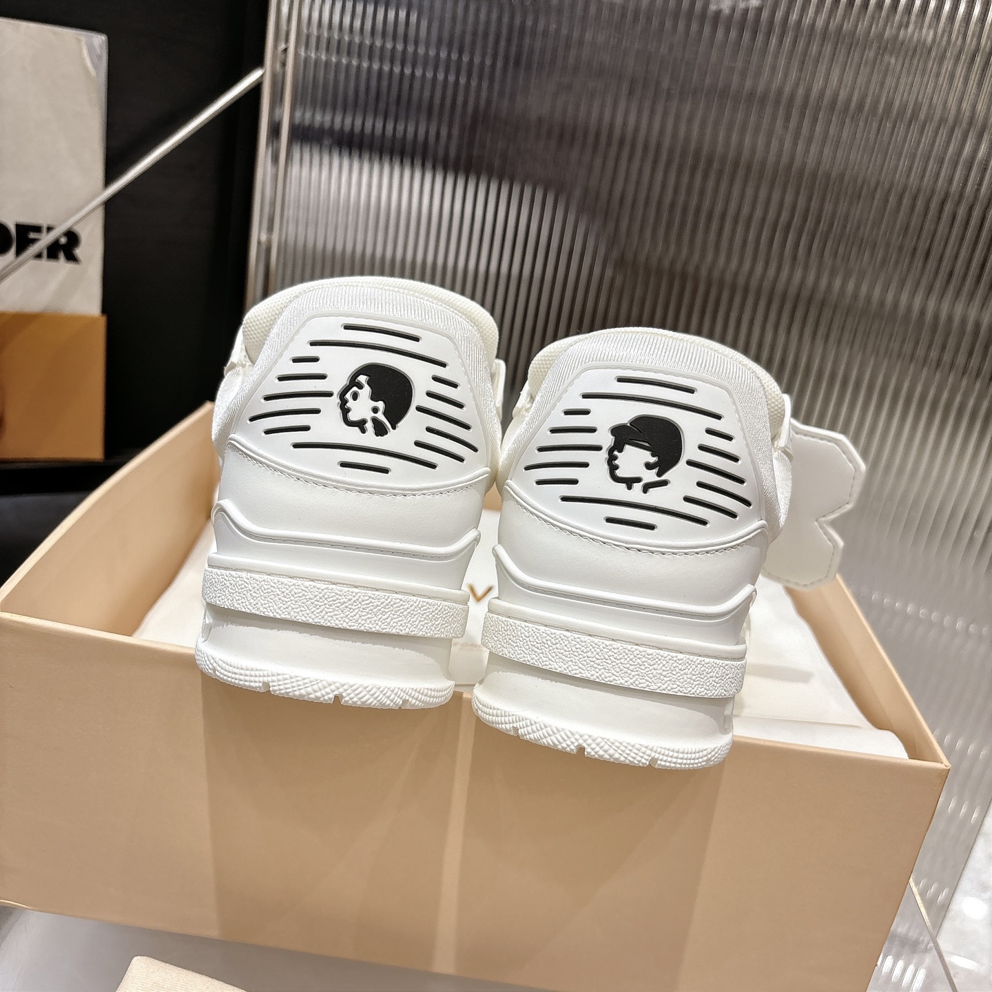 Louis Vuitton Sneakers