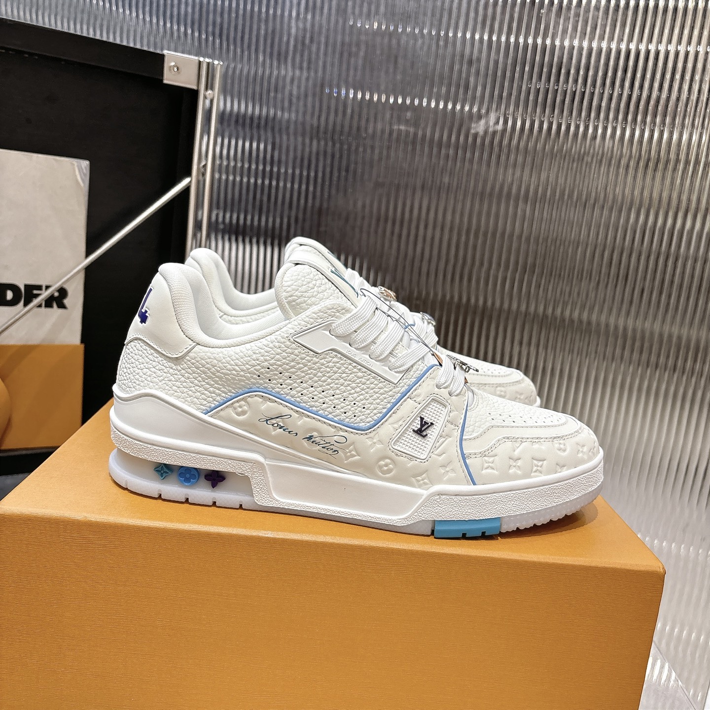 Louis Vuitton Sneakers