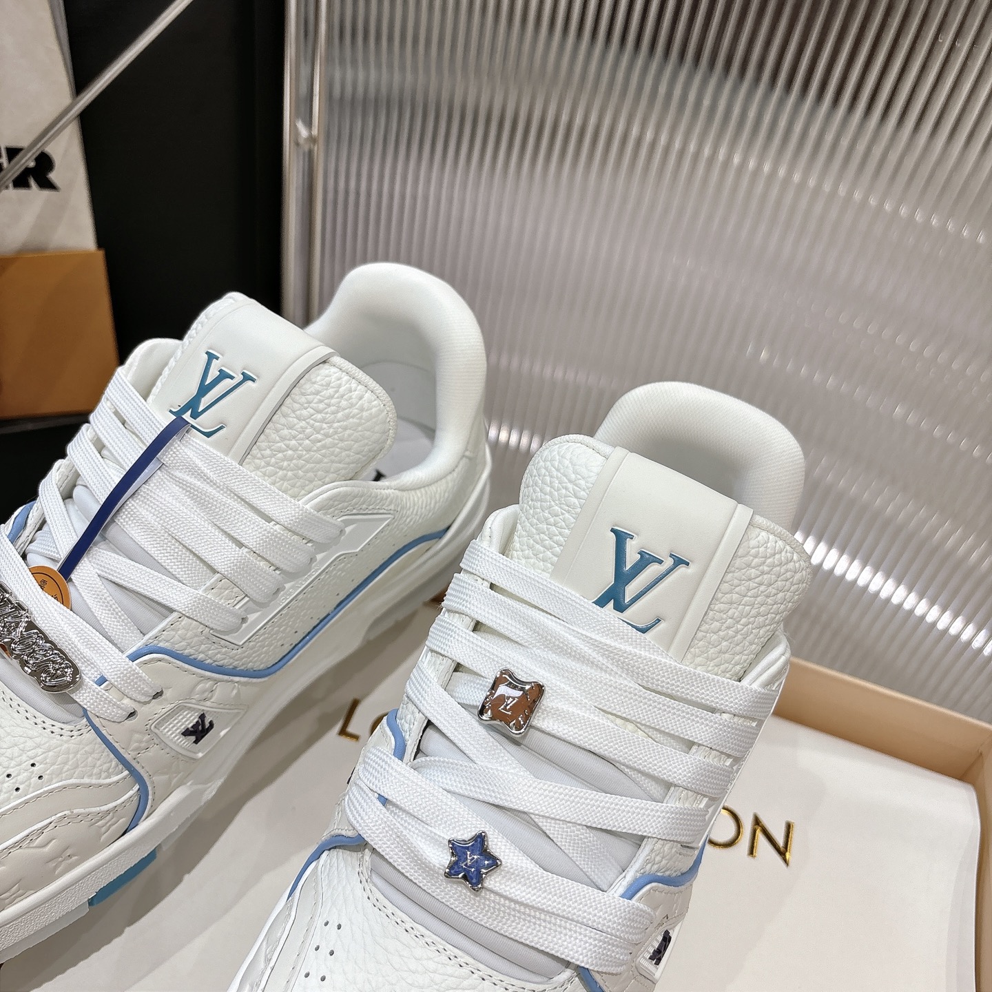 Louis Vuitton Sneakers