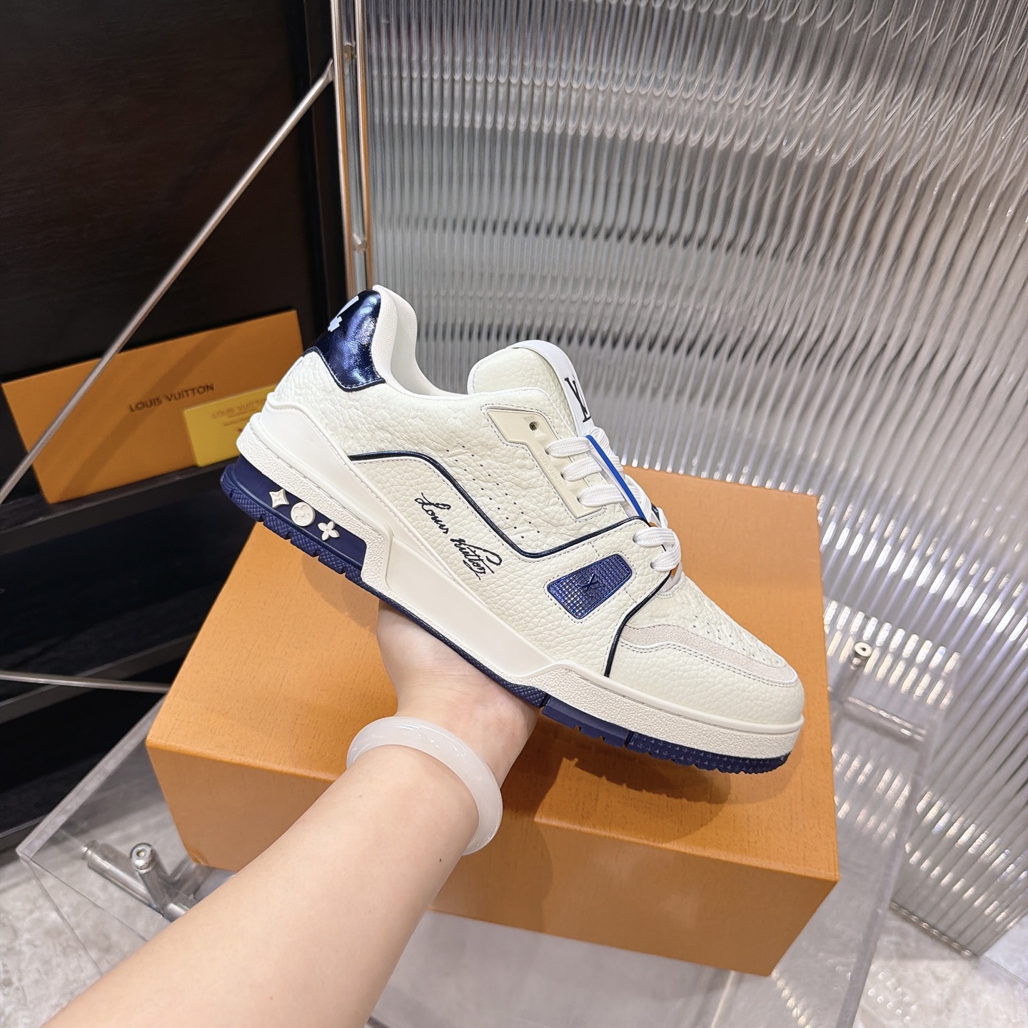 Louis Vuitton Sneakers