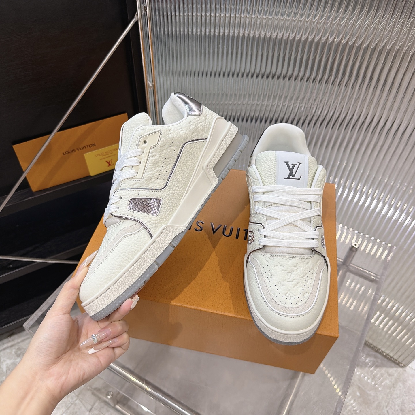 Louis Vuitton Sneakers