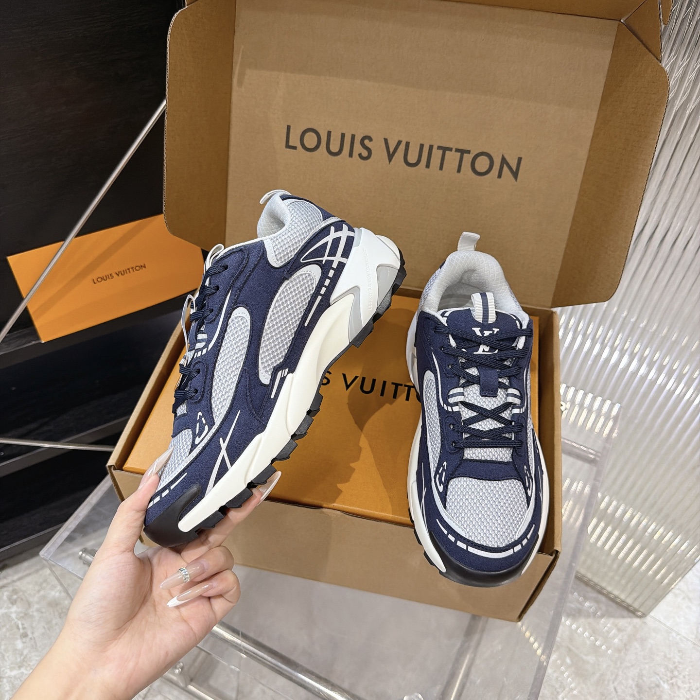 Louis Vuitton Sneakers
