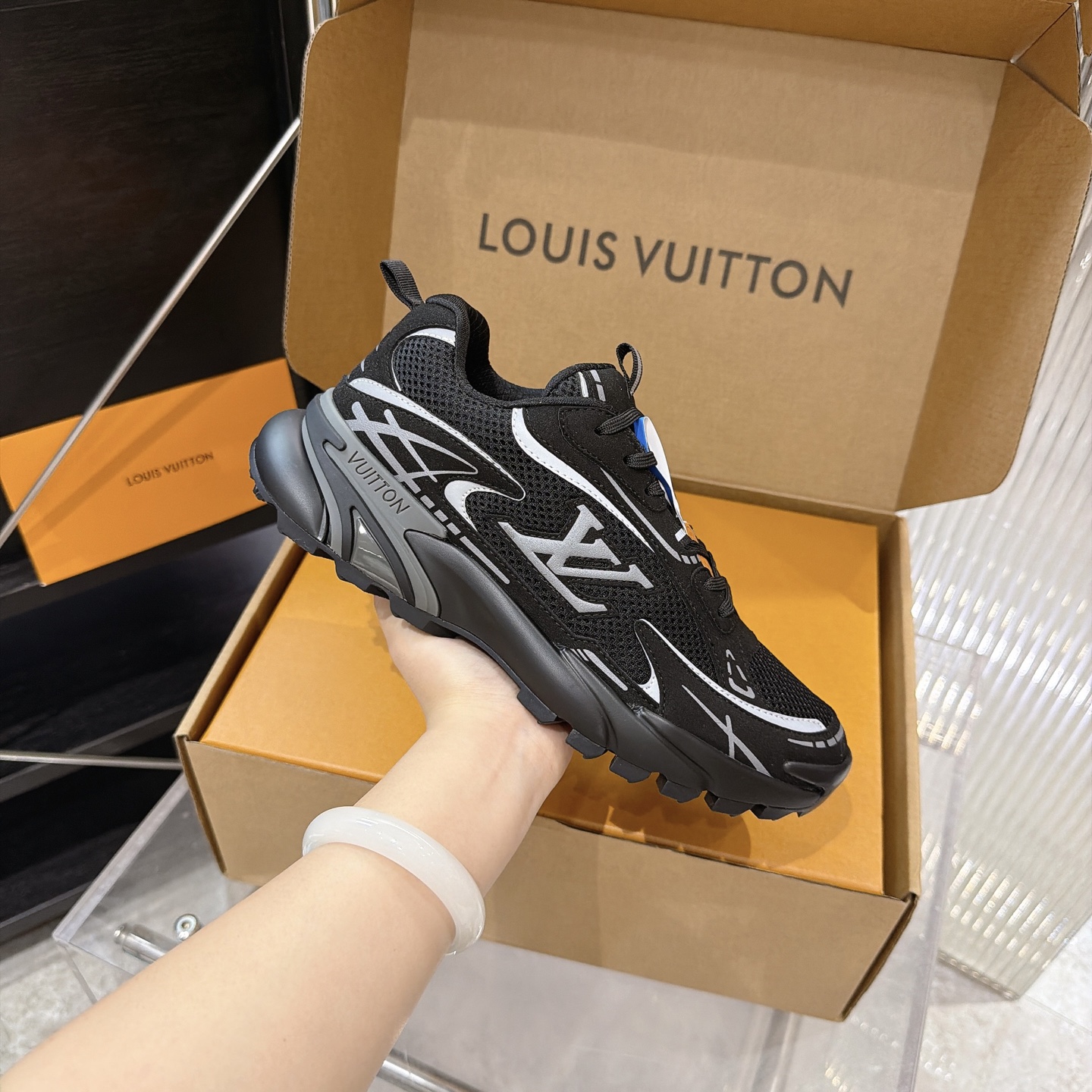 Louis Vuitton Sneakers