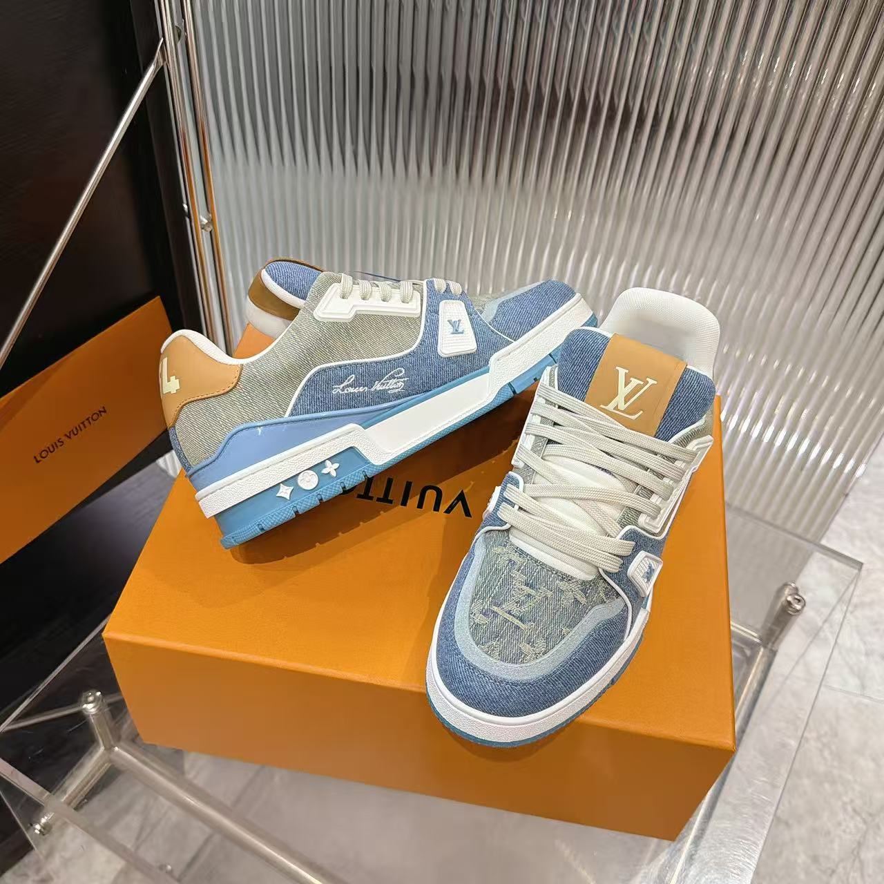 Louis Vuitton Sneakers
