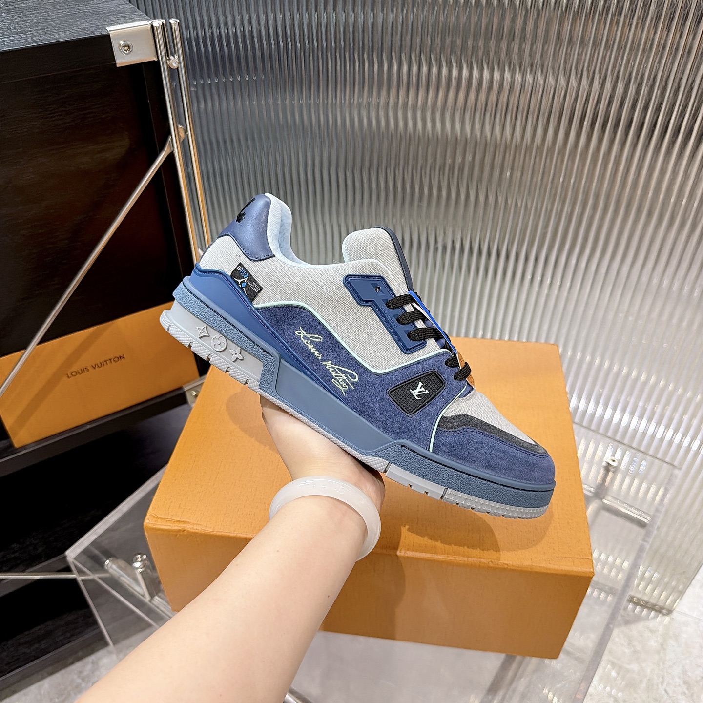 Louis Vuitton Sneakers