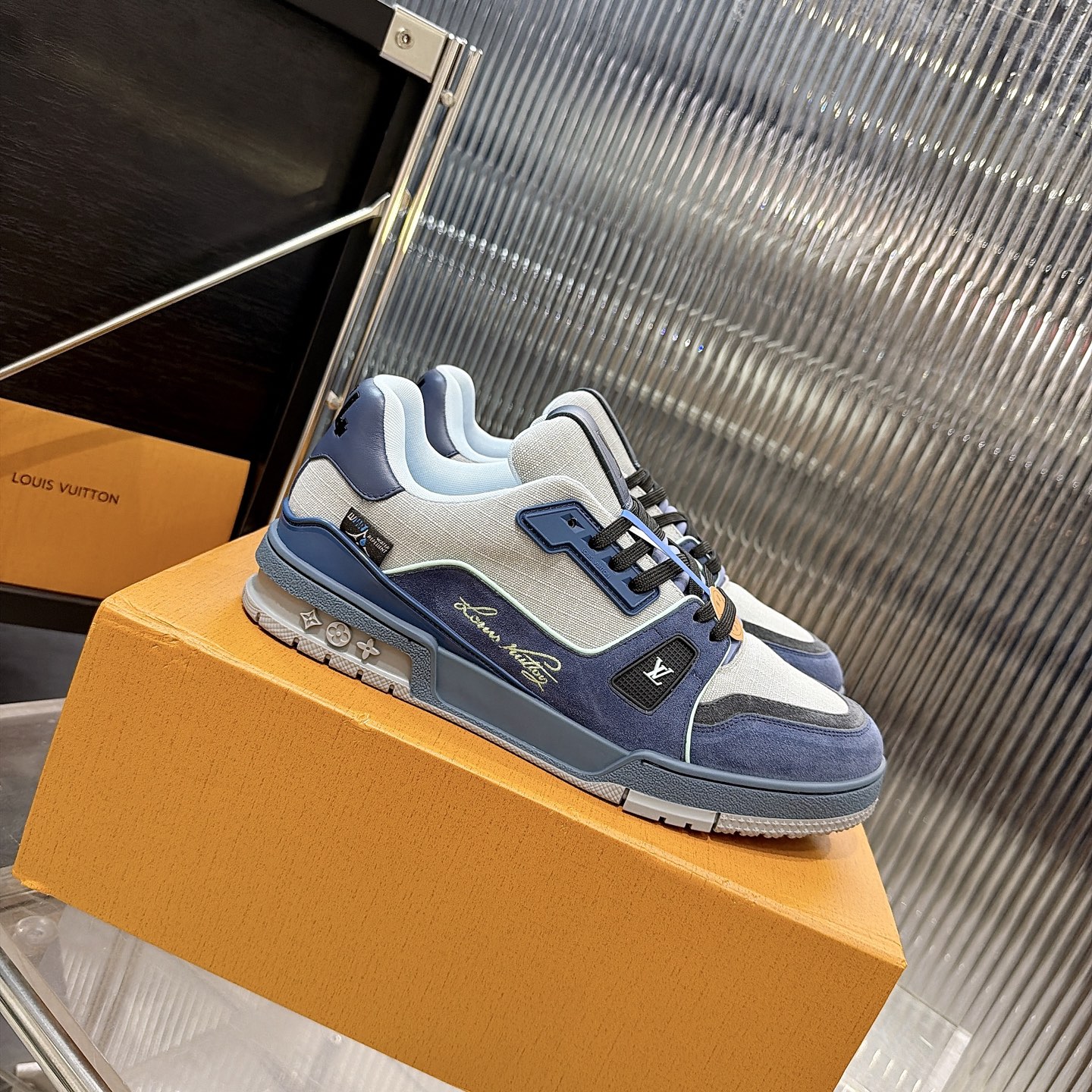 Louis Vuitton Sneakers