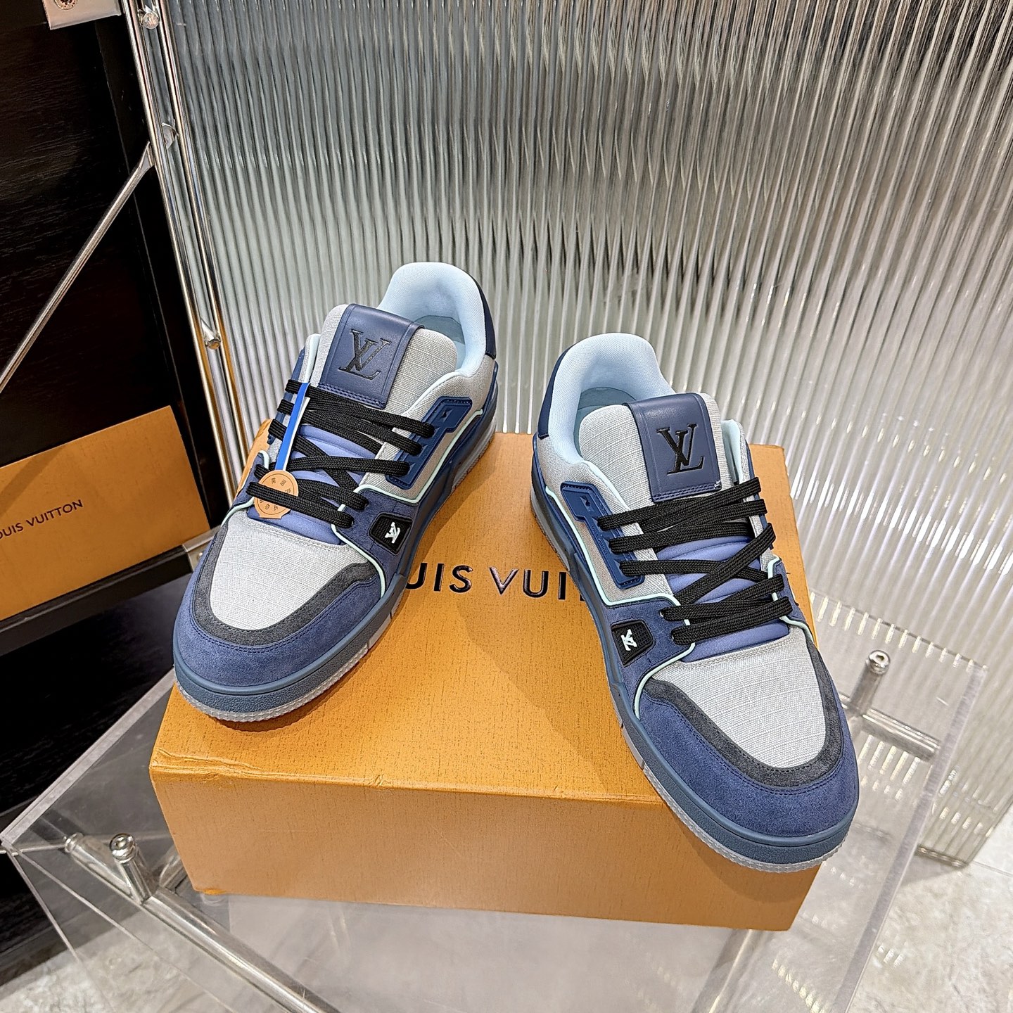 Louis Vuitton Sneakers