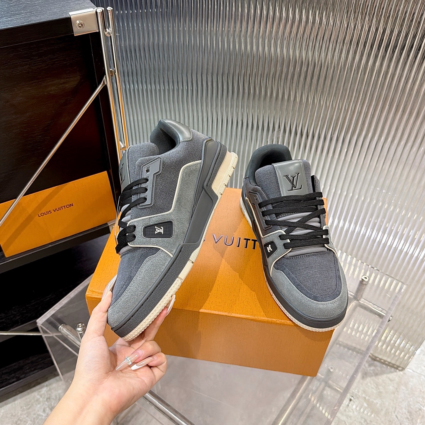 Louis Vuitton Sneakers