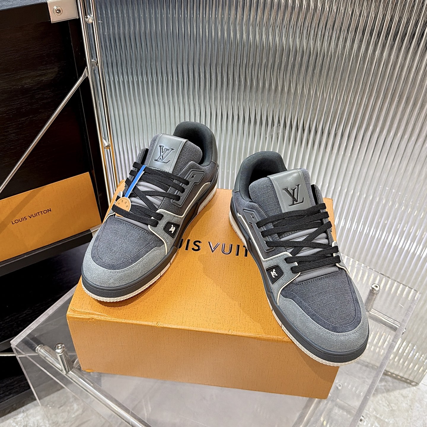 Louis Vuitton Sneakers