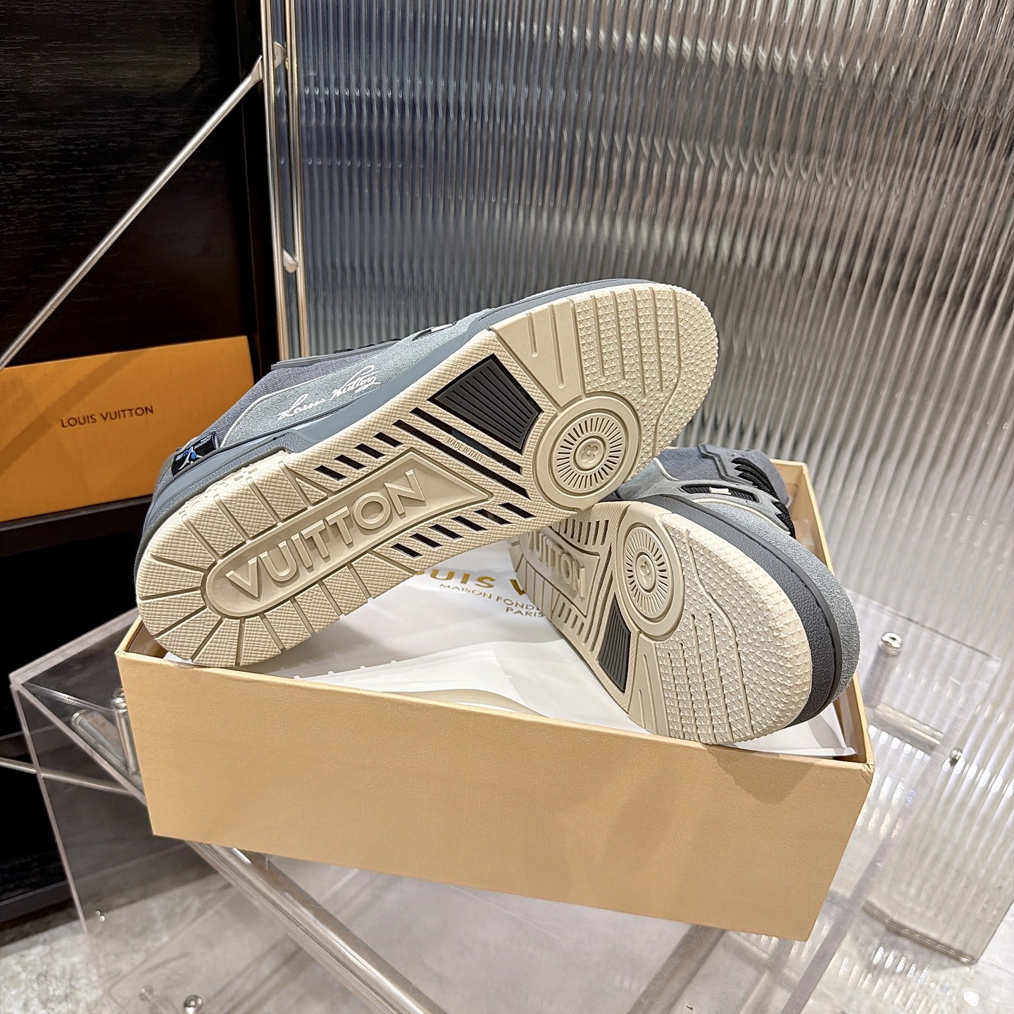 Louis Vuitton Sneakers