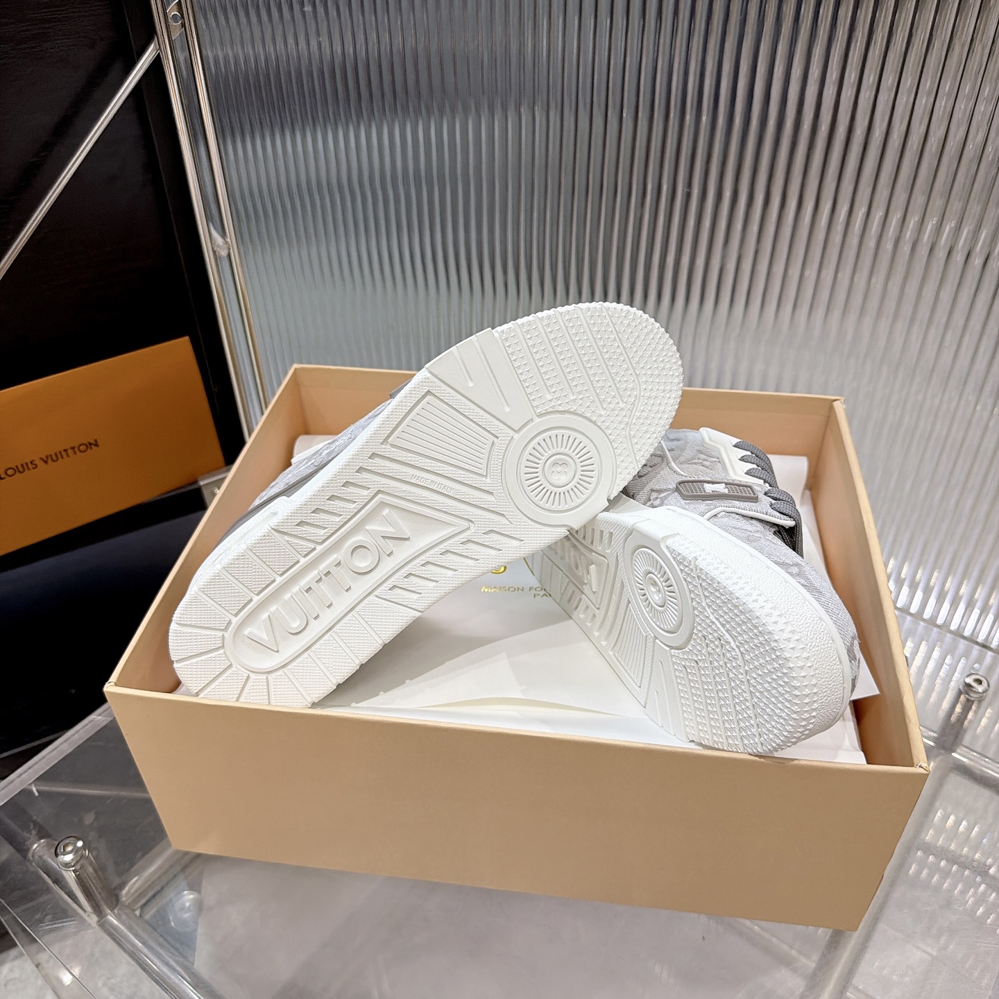 Louis Vuitton Sneakers