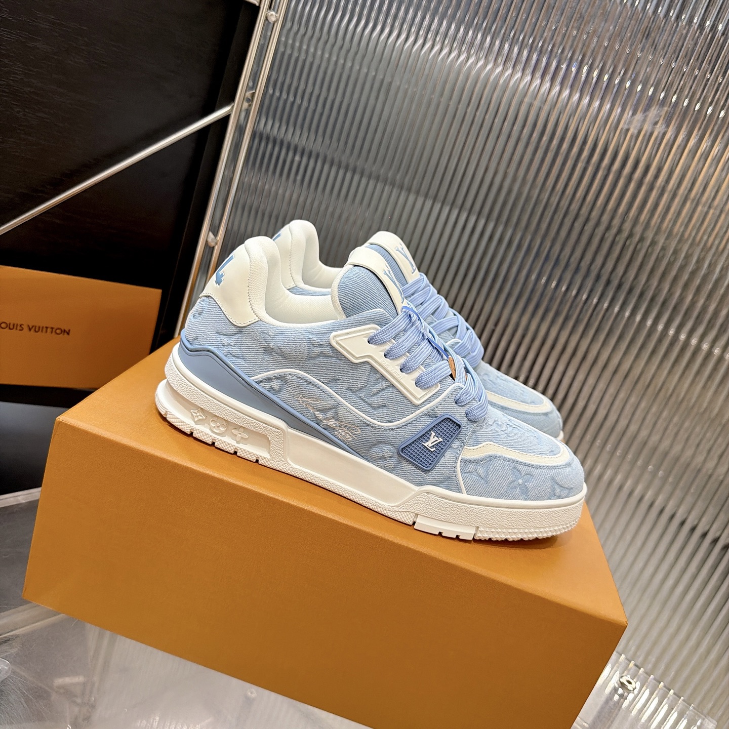 Louis Vuitton Sneakers