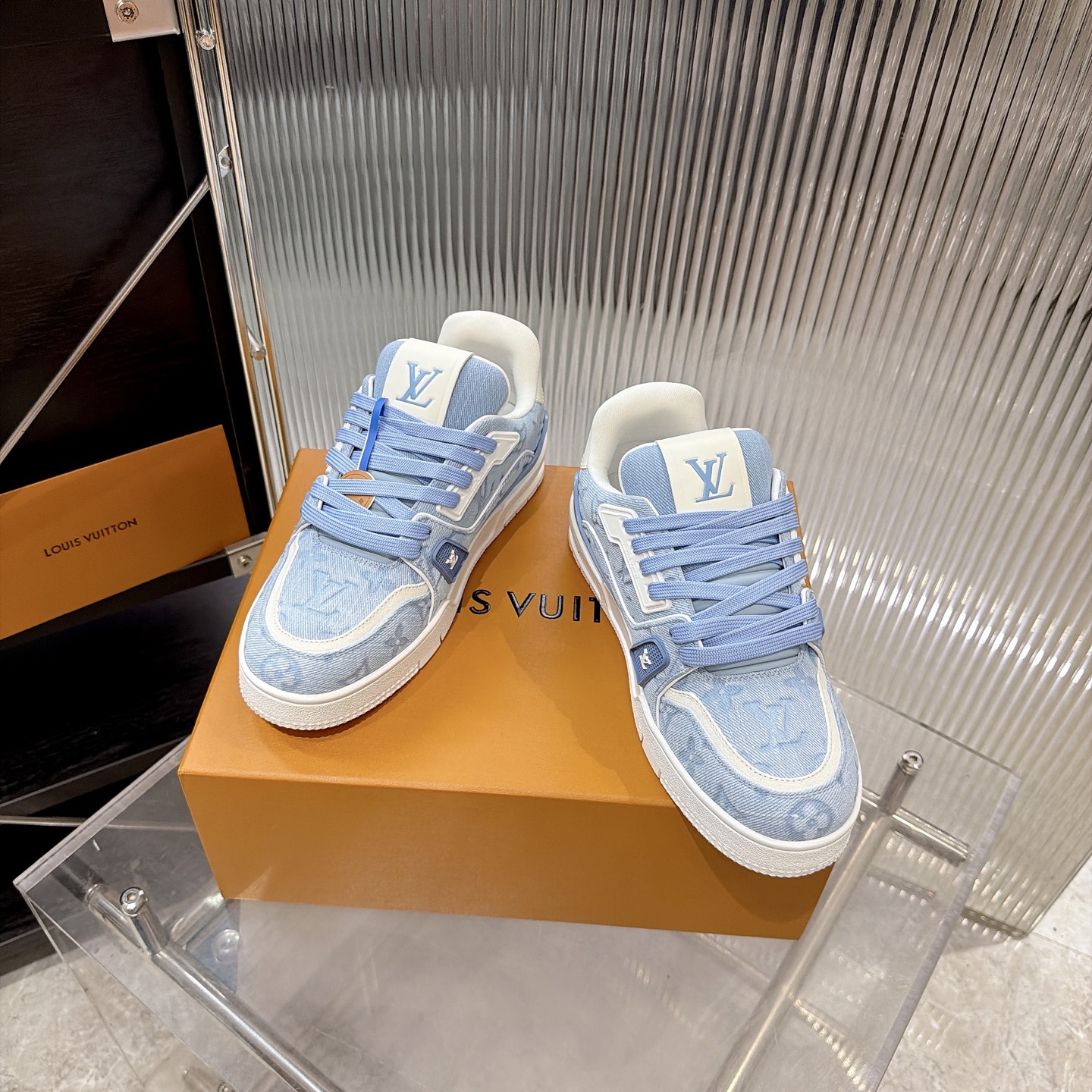 Louis Vuitton Sneakers