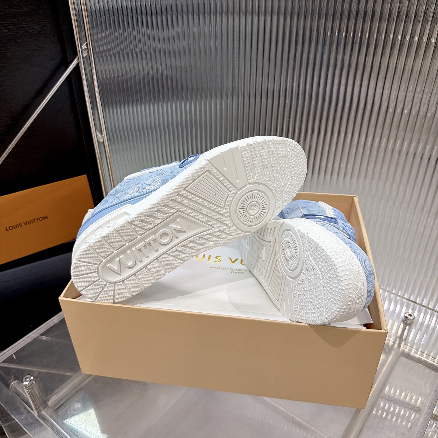 Louis Vuitton Sneakers