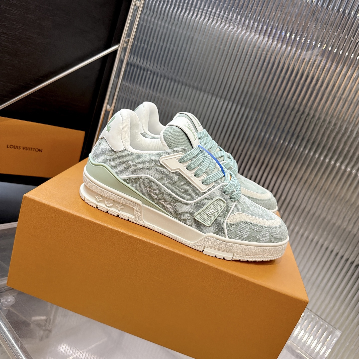 Louis Vuitton Sneakers