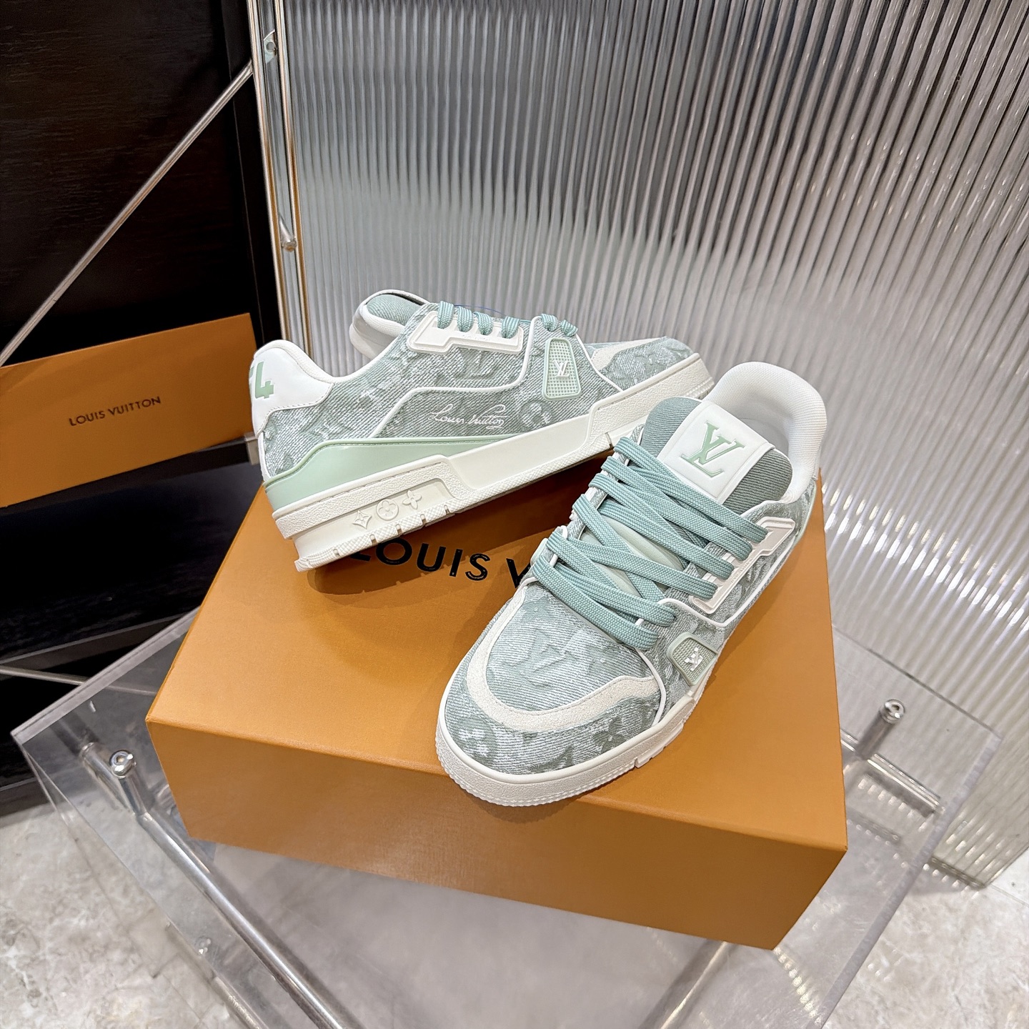 Louis Vuitton Sneakers