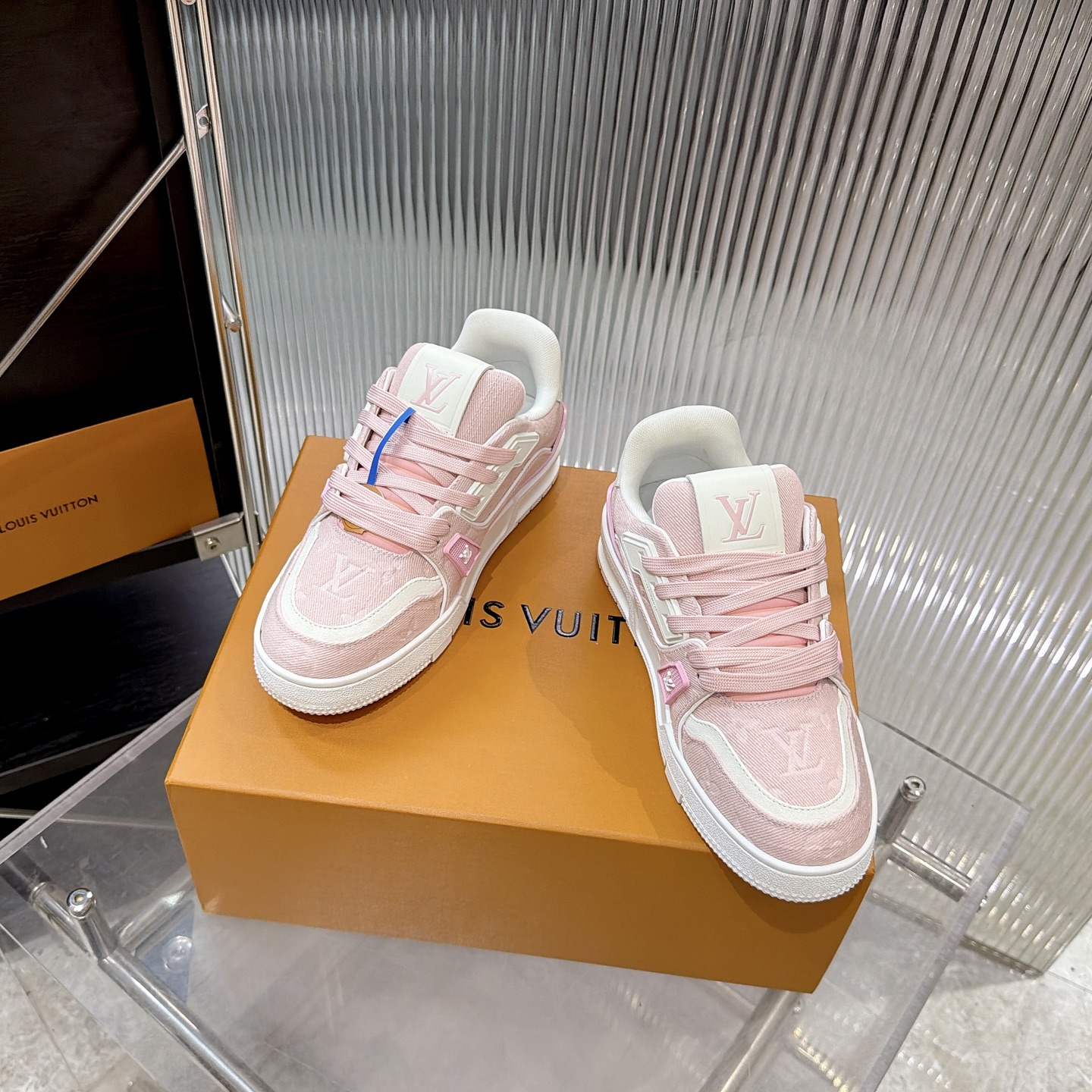 Louis Vuitton Sneakers