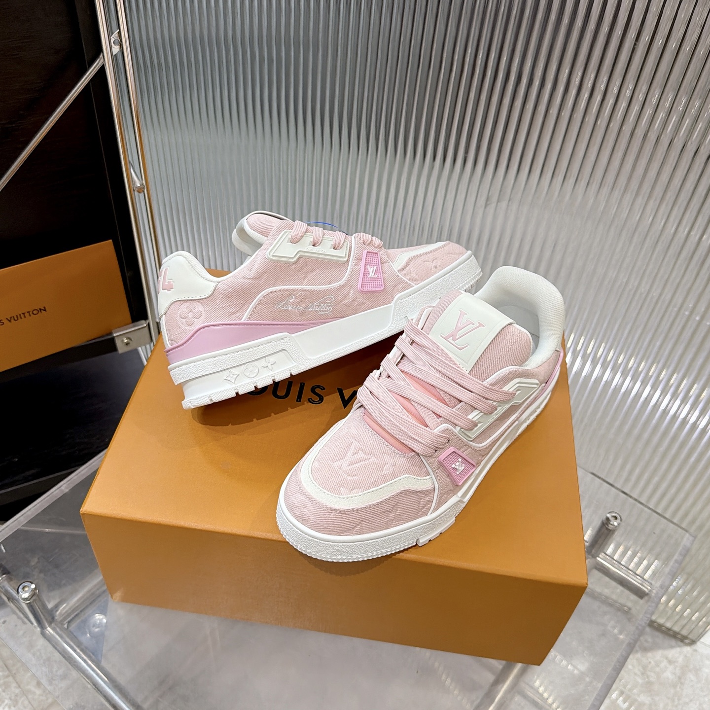 Louis Vuitton Sneakers