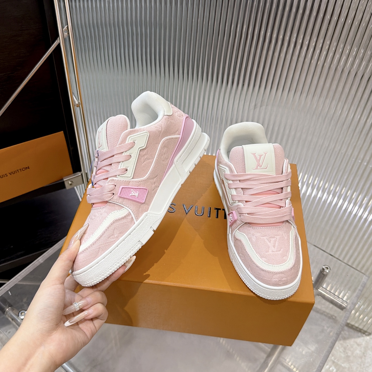 Louis Vuitton Sneakers