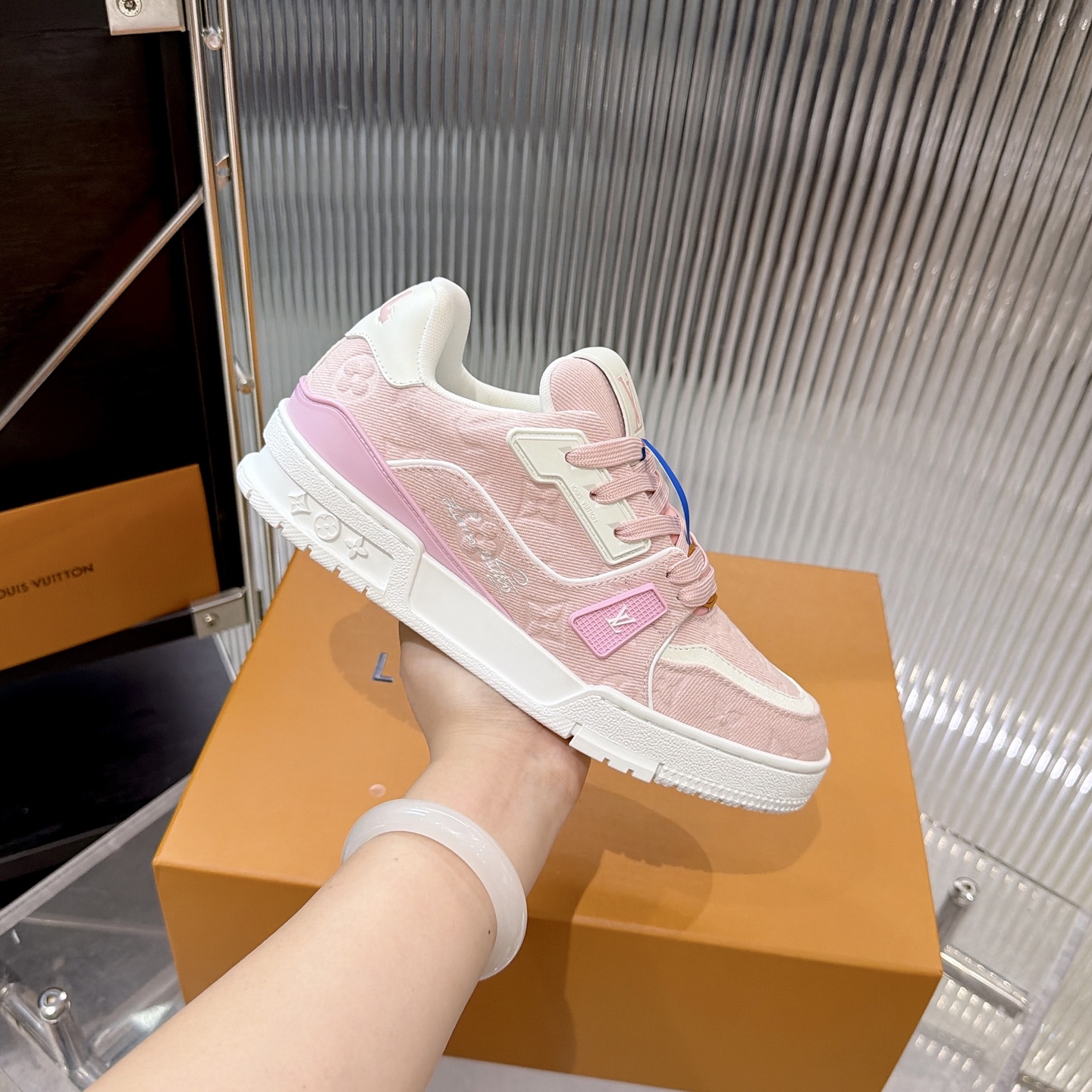 Louis Vuitton Sneakers