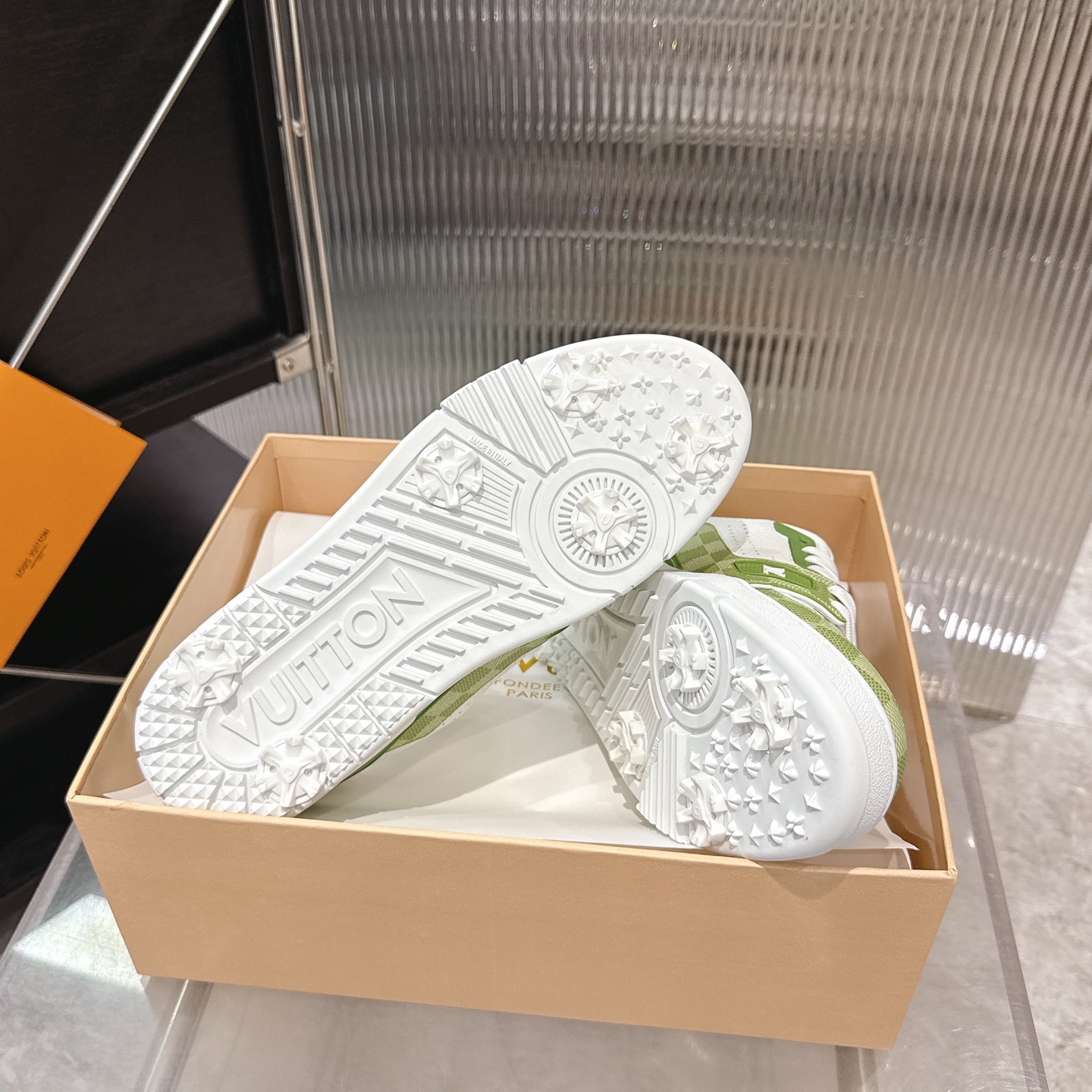 Louis Vuitton Sneakers