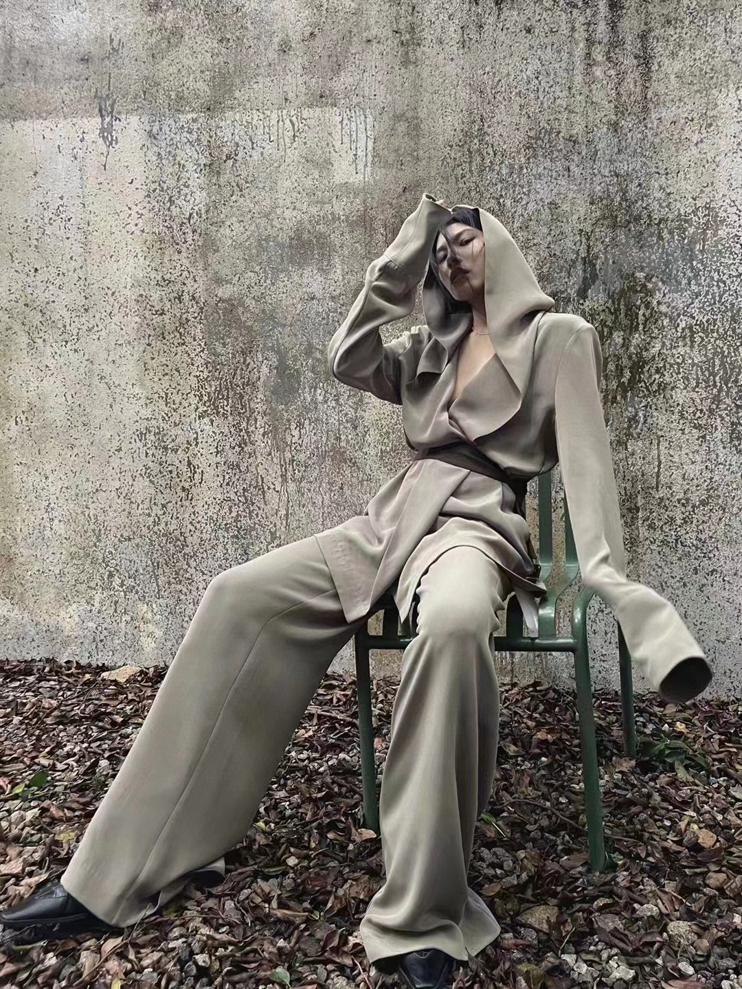 “High-End Women’s Suit: Sandro-Explosive Design with Oceanic Luxuries in Multiple Sizes and Colors” - 图片 6
