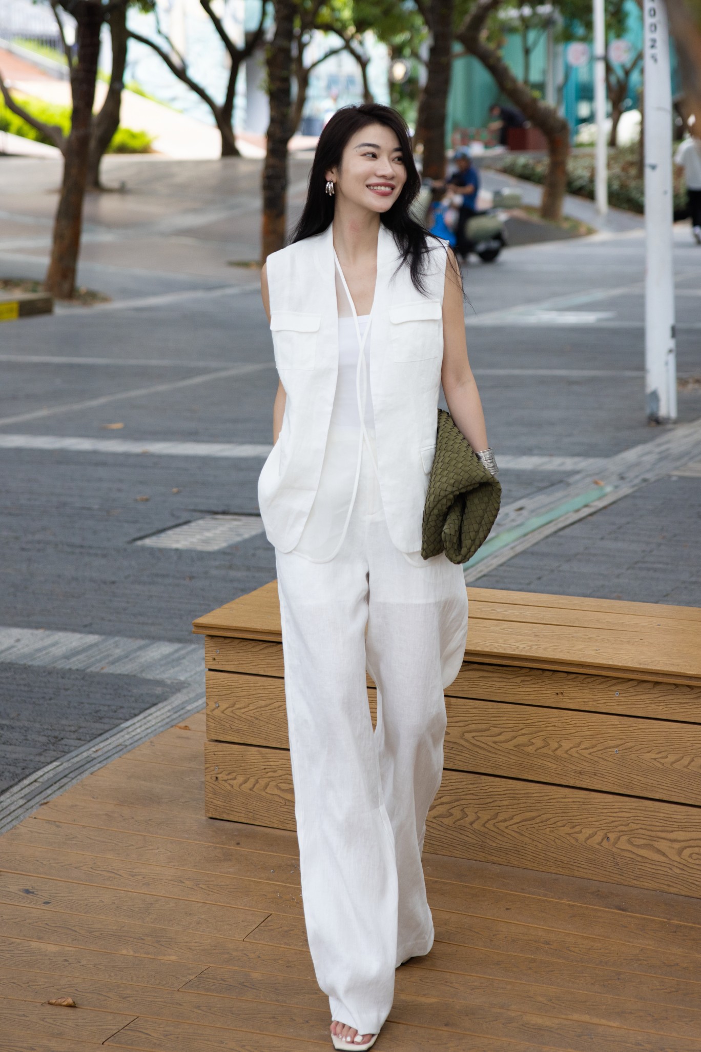 High-End Women’s Suit: Packaged, BC-Explosive, Very Cheap, Three-Packed Sets with Vests and Pants - 图片 3