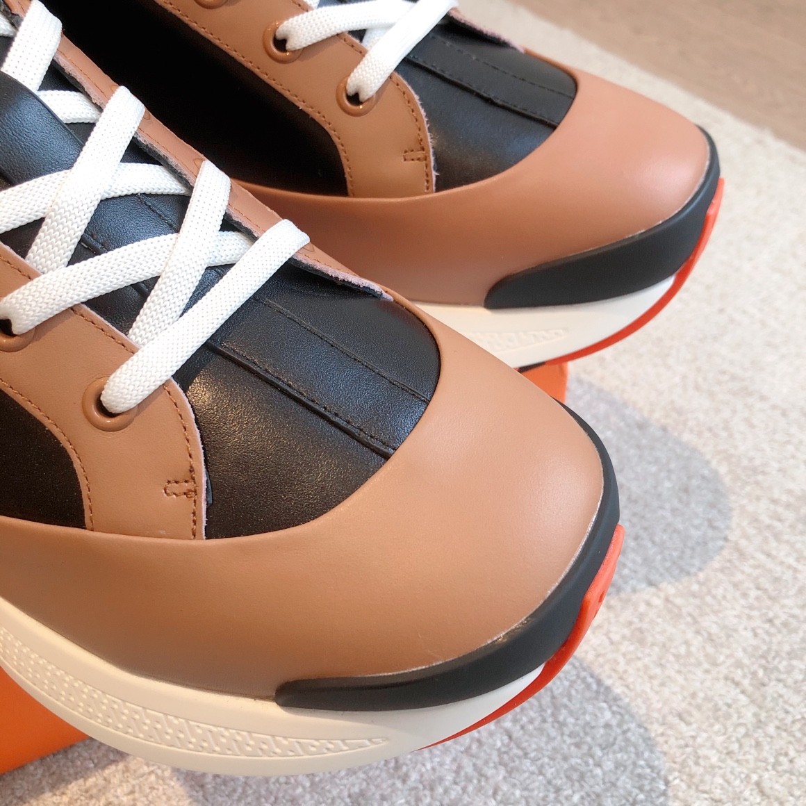 hermes23运动鞋新品H家2023giga运动鞋新品增高5cm妥妥神器一枚原版开模大底完美鞋楦很有型