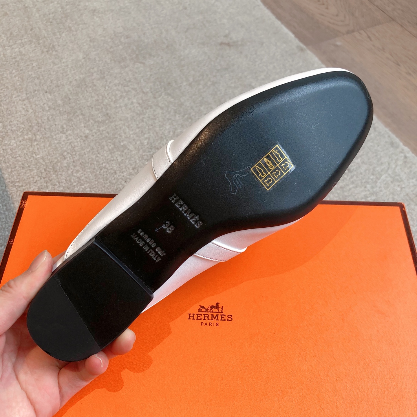 Hermès Eclair 2025 Women's Leather Mules - Stylish, Comfortable, and Breathable 10 i1741942572087 1278 0 8