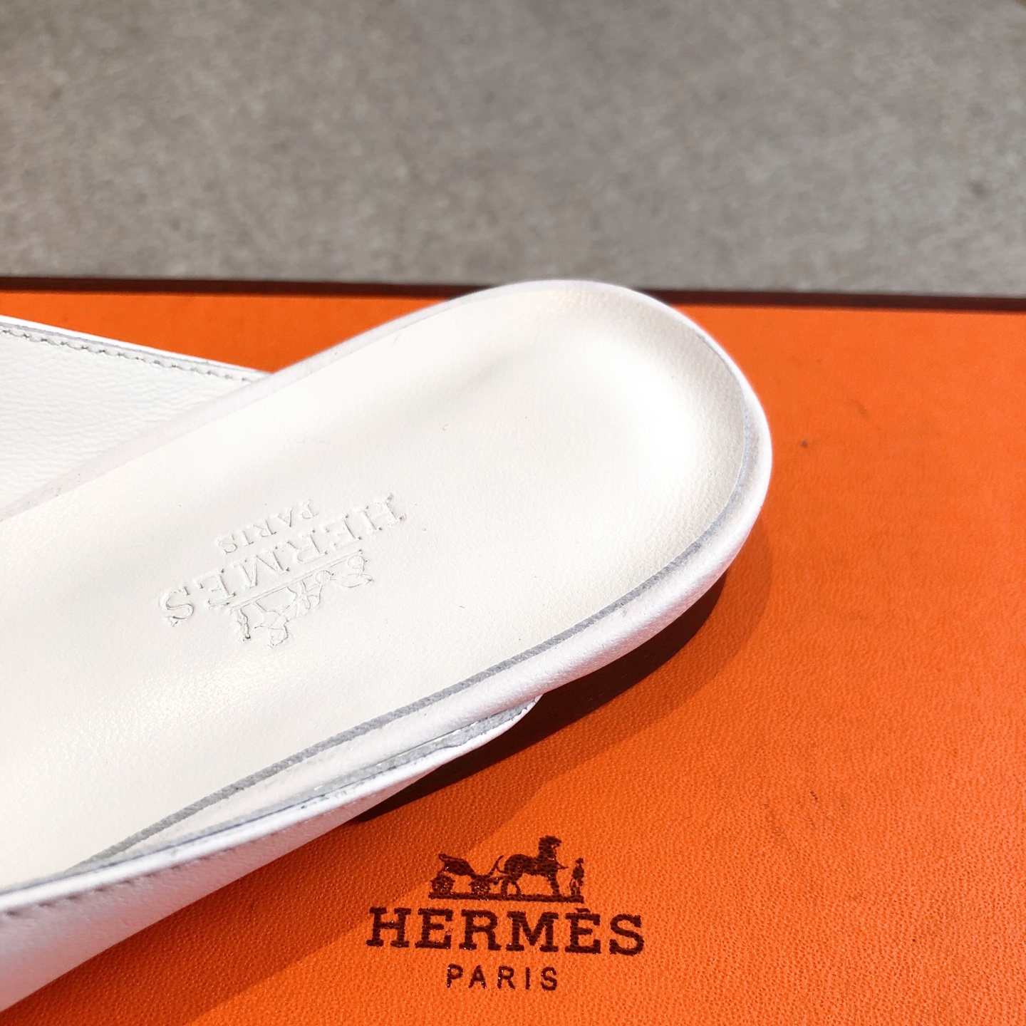 Hermès Eclair 2025 Women's Leather Mules - Stylish, Comfortable, and Breathable 6 i1741942574213 8062 0 4