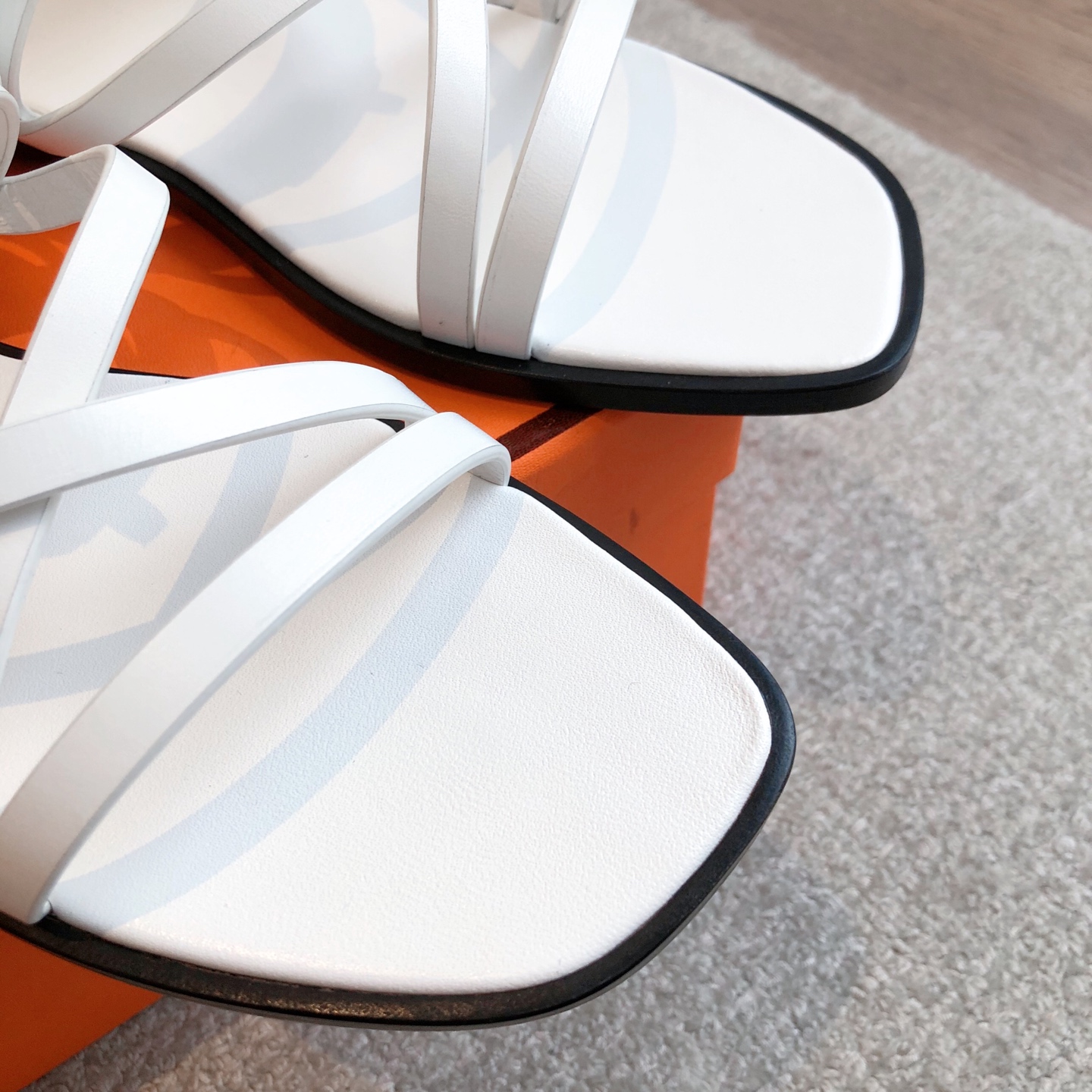 Hermes Eclair Sandals 2025 New Color, Stylish, Comfortable, and Breathable 5 i1741943325139 9152 0 3