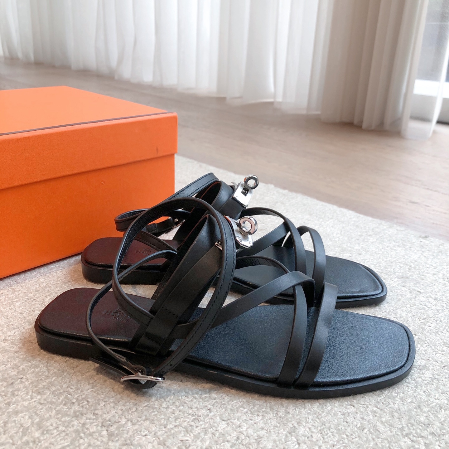 Hermès Éclair Sandals - New 2025 Color, Comfortable Leather with Ankle Strap 4 i1741943340159 334 0 2