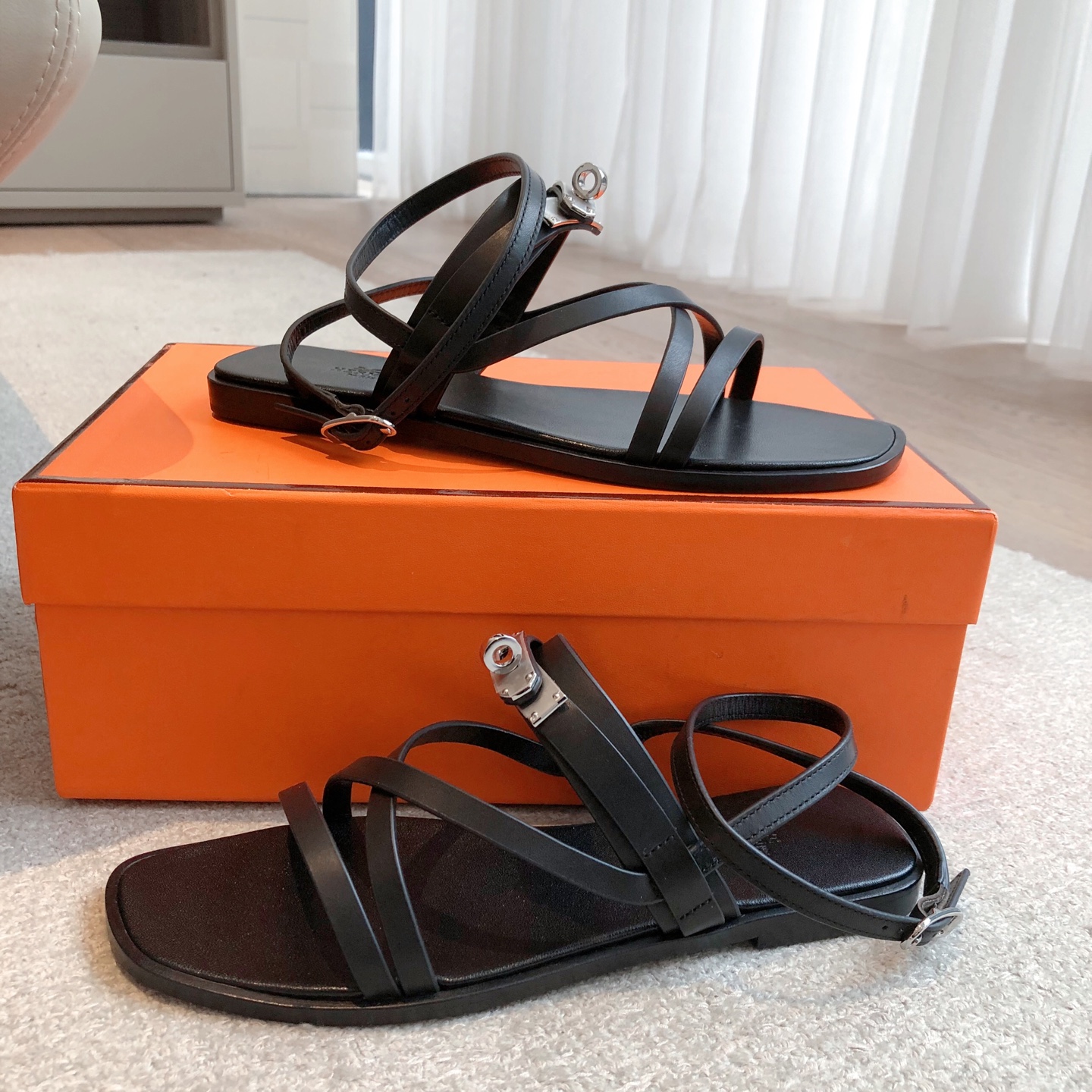 Hermès Éclair Sandals - New 2025 Color, Comfortable Leather with Ankle Strap 9 i1741943340162 126 0 7