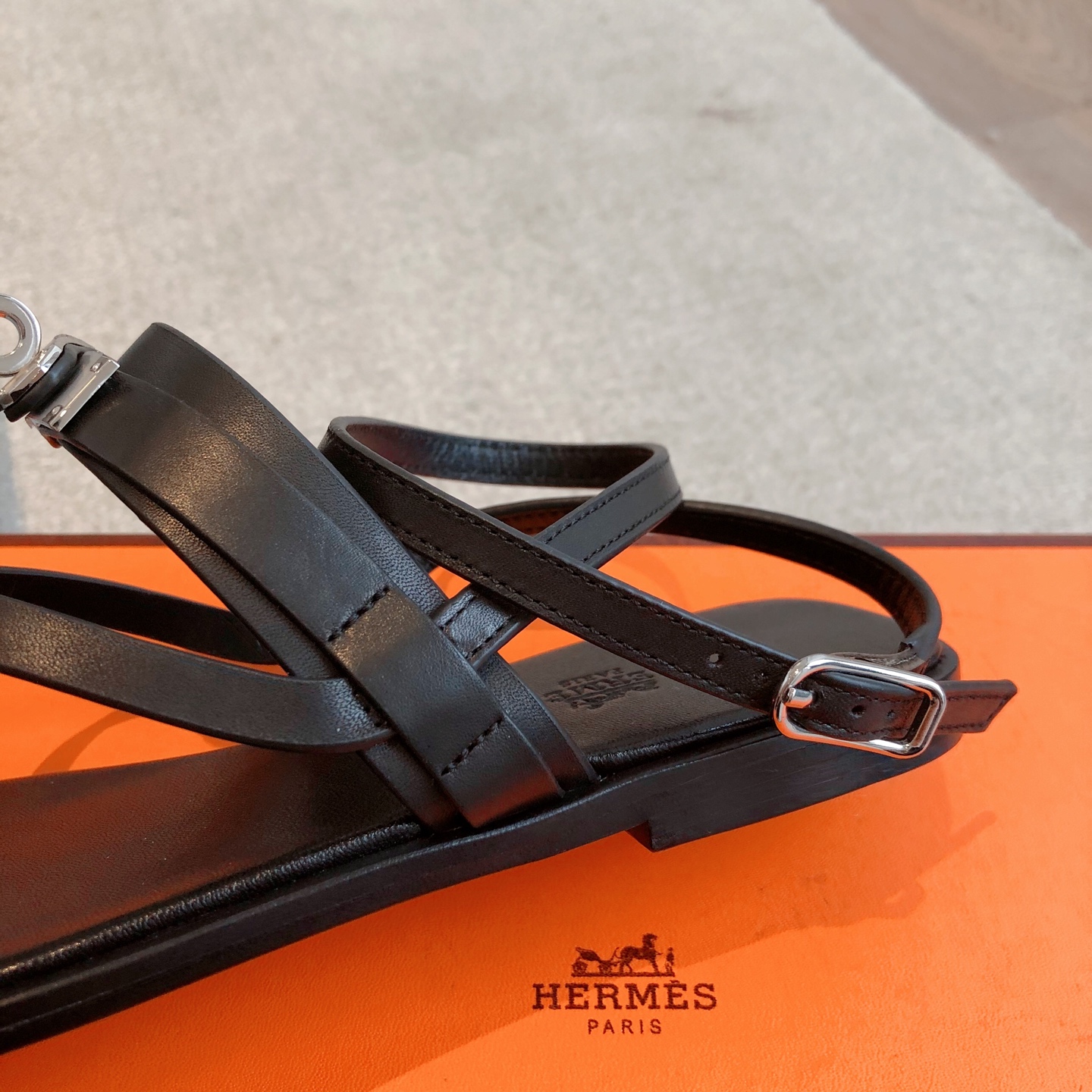 Hermès Éclair Sandals - New 2025 Color, Comfortable Leather with Ankle Strap 6 i1741943340233 5115 0 4