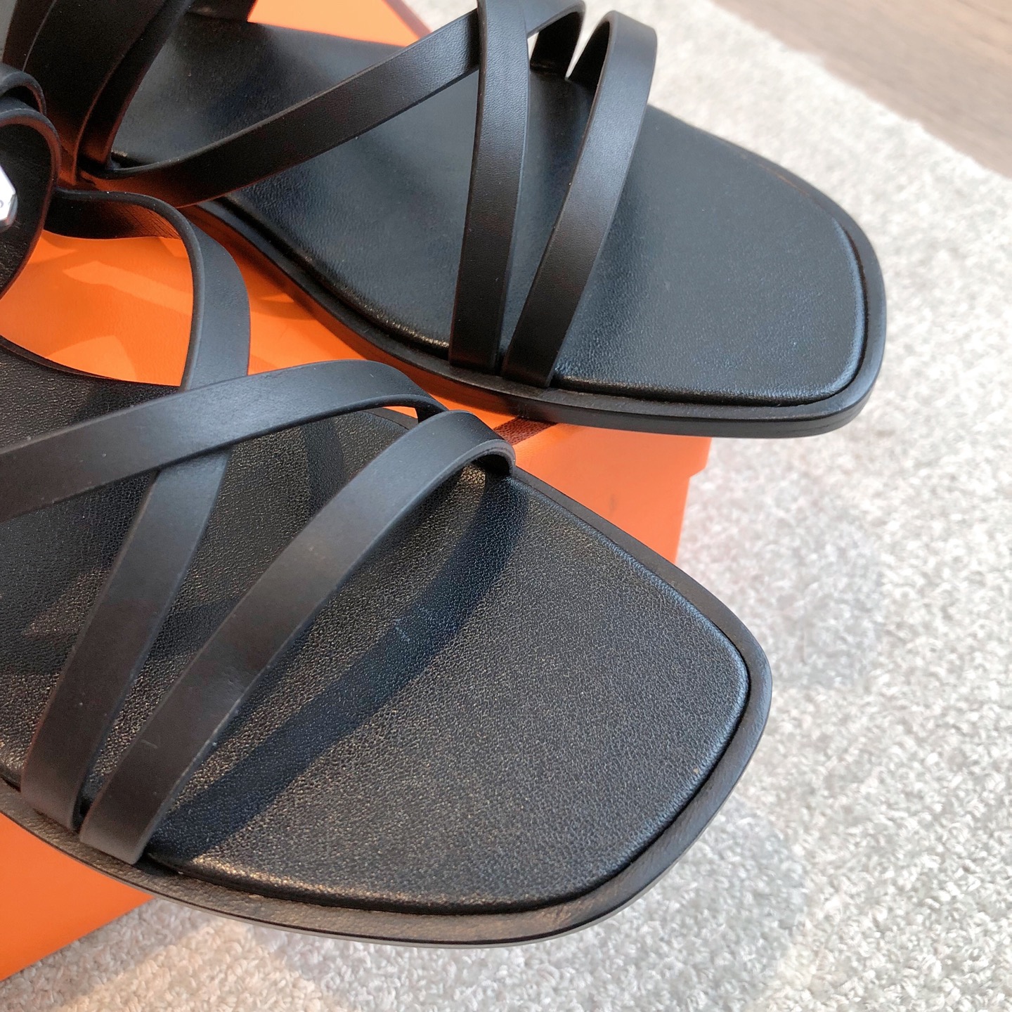 Hermès Éclair Sandals - New 2025 Color, Comfortable Leather with Ankle Strap 5 i1741943348229 9629 0 3