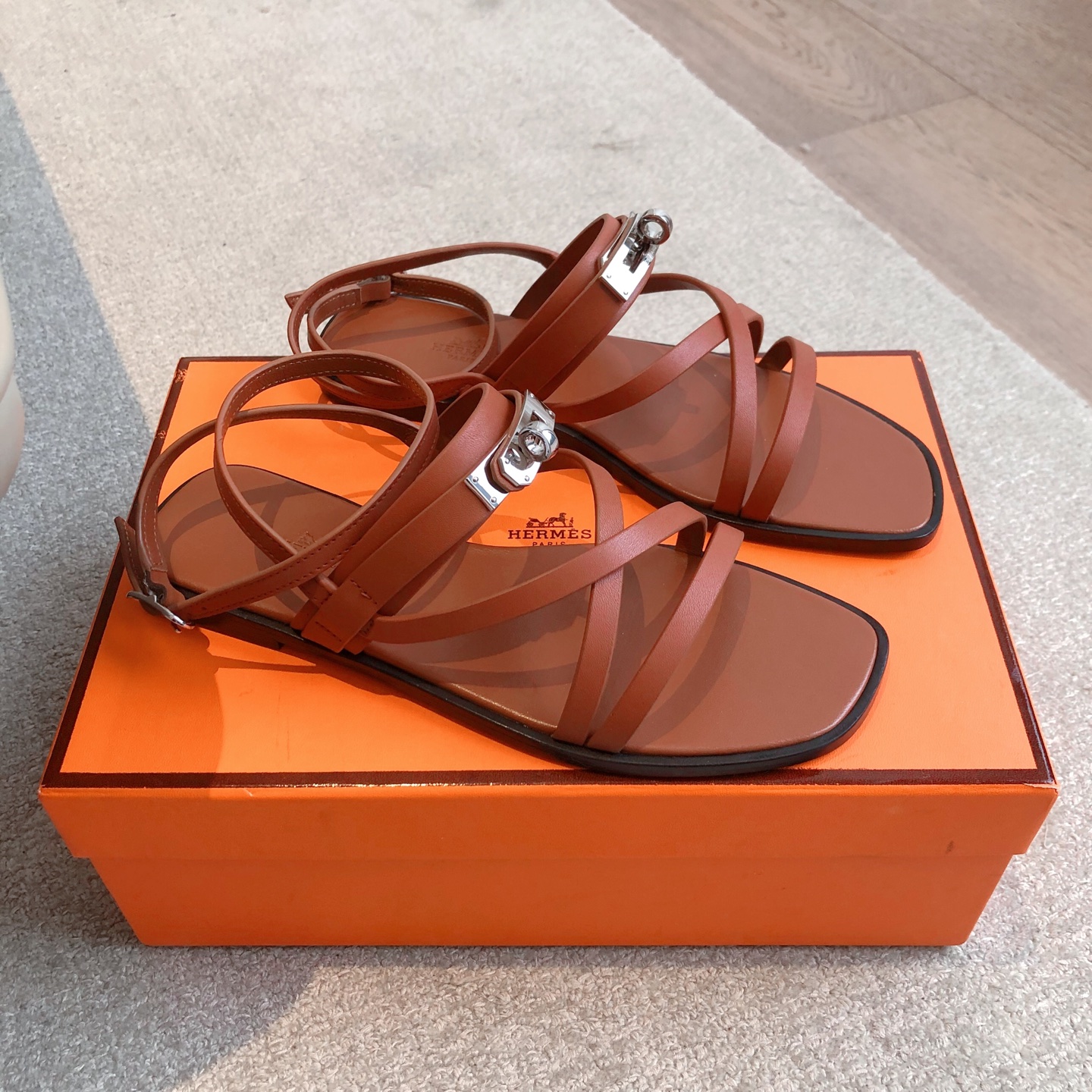 Hermès Eclair 2025 Sandals - Premium Leather, Comfortable, and Stylish 1 Hermès Eclair 2025 Sandals - Premium Leather, Comfortable, and Stylish