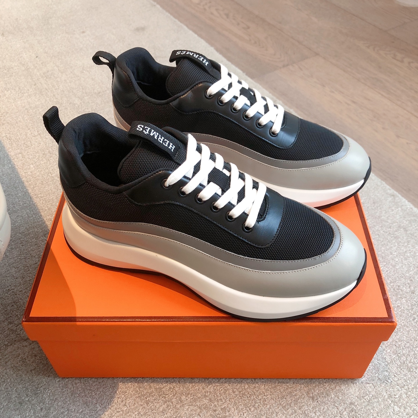 NO:227721,Pick [Men's Model] H home 25ss early spring white shoes!  The lasted boots   British retro design, classic and beautiful!  The original inverted mold last is the ultimate 1:1 shape, and imported high-end fabrics show a delicate texture!  Customized A-level high-definition private mold bottom with luxurious packaging!  - Unparalleled quality, 39-44 can be customized 38.45.46, casual shoes/sports shoes, boots, sneakers19860909批【男款】H家25ss早春小白鞋！经楦靴型 英伦复古设计,经典耐看！原版倒模楦型,极致1:1形体,进口高端面料呈现出精致质感！ 开模定制A级高密私模大底,奢华包装！ -无二品质,39-44可定38.45.46,休闲鞋/运动鞋,boots,sneakers,Women's Shoes