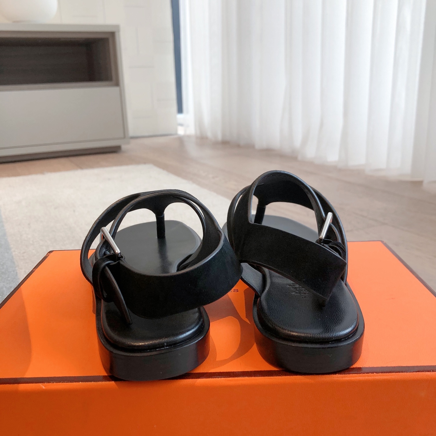 Hermes Eclair Black Leather Thong Sandals - Comfortable & Height Enhancing 7 i1743323052350 3423 0 5