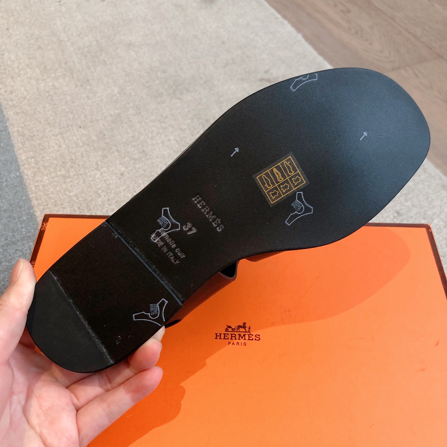 Hermes Eclair Sandals 2025 New Color, Comfortable Calfskin Summer Essential 10 i1743323103237 6381 0 8