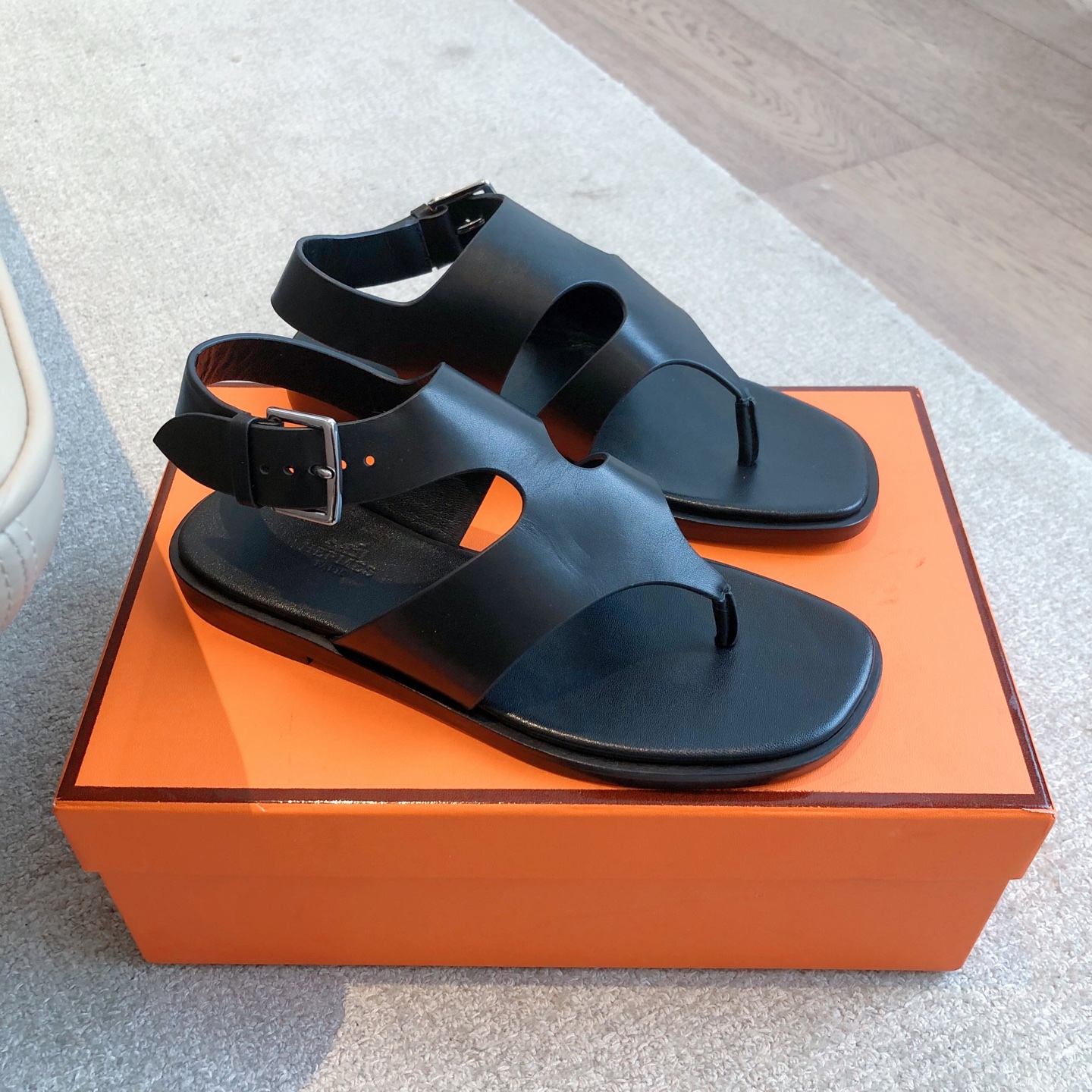 Hermes Eclair Sandals 2025 New Color, Comfortable Calfskin Summer Essential 1 Hermes Eclair Sandals 2025 New Color, Comfortable Calfskin Summer Essential